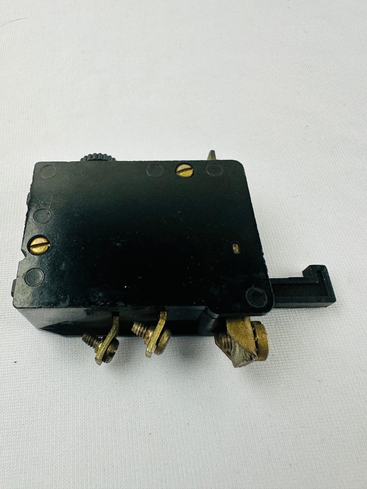 General Electric CR124 CR124C028 Overload Relay 600V AC. MAX
