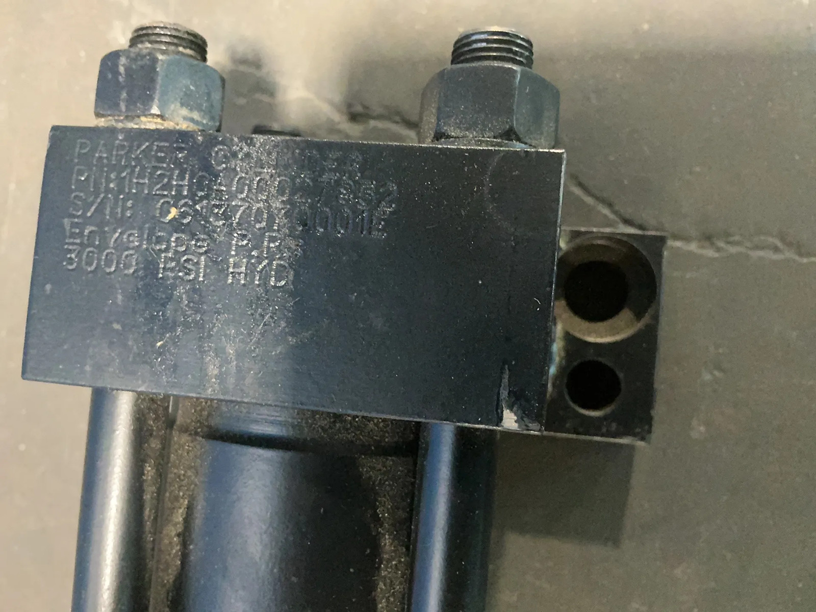 PARKER CYLINDER 2.00CC2HRNAT1S19AC52.000