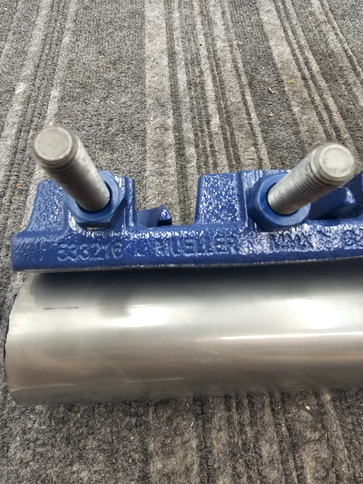 MUELLER Hymax Repair Clamp 500-18-0235, Blue Silver 2.63 Range