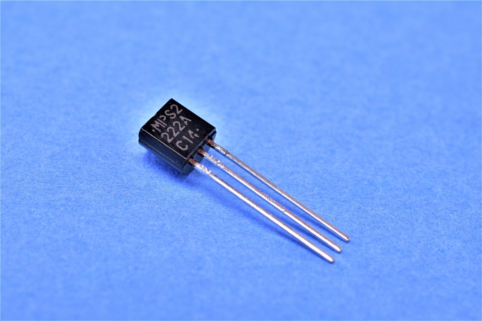 5000 ON Semiconductor Bipolar Transistors – BJT 600mA 75V NPN MPS2222AG