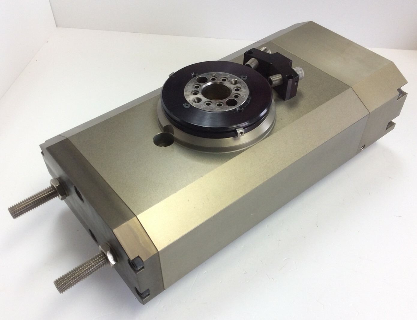 Schunk OSE-B57/1 Pneumatic Rotary Actuator, Swivel Angle: 0-90 Degrees