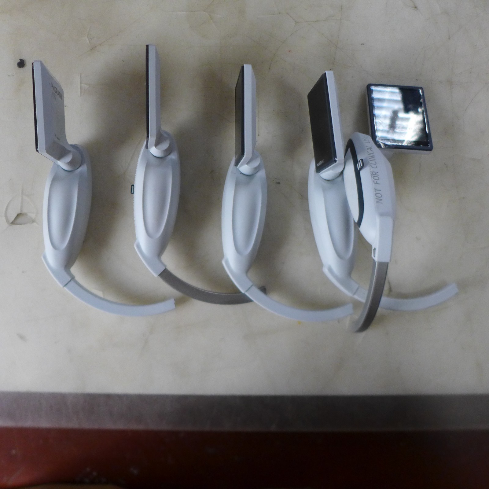 L122 MCGRATH MAC VIDEO LARYNGOSCOPE REF 301-000-000 LOT OF 5 UNTESTED FOR PARTS