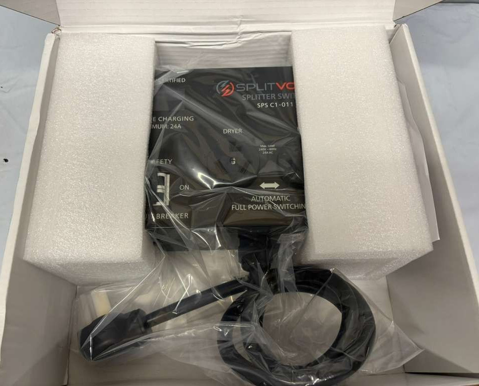 Splitvolt NEMA 10-30, 240V, 24 Amp Splitter Switch ( See Details)