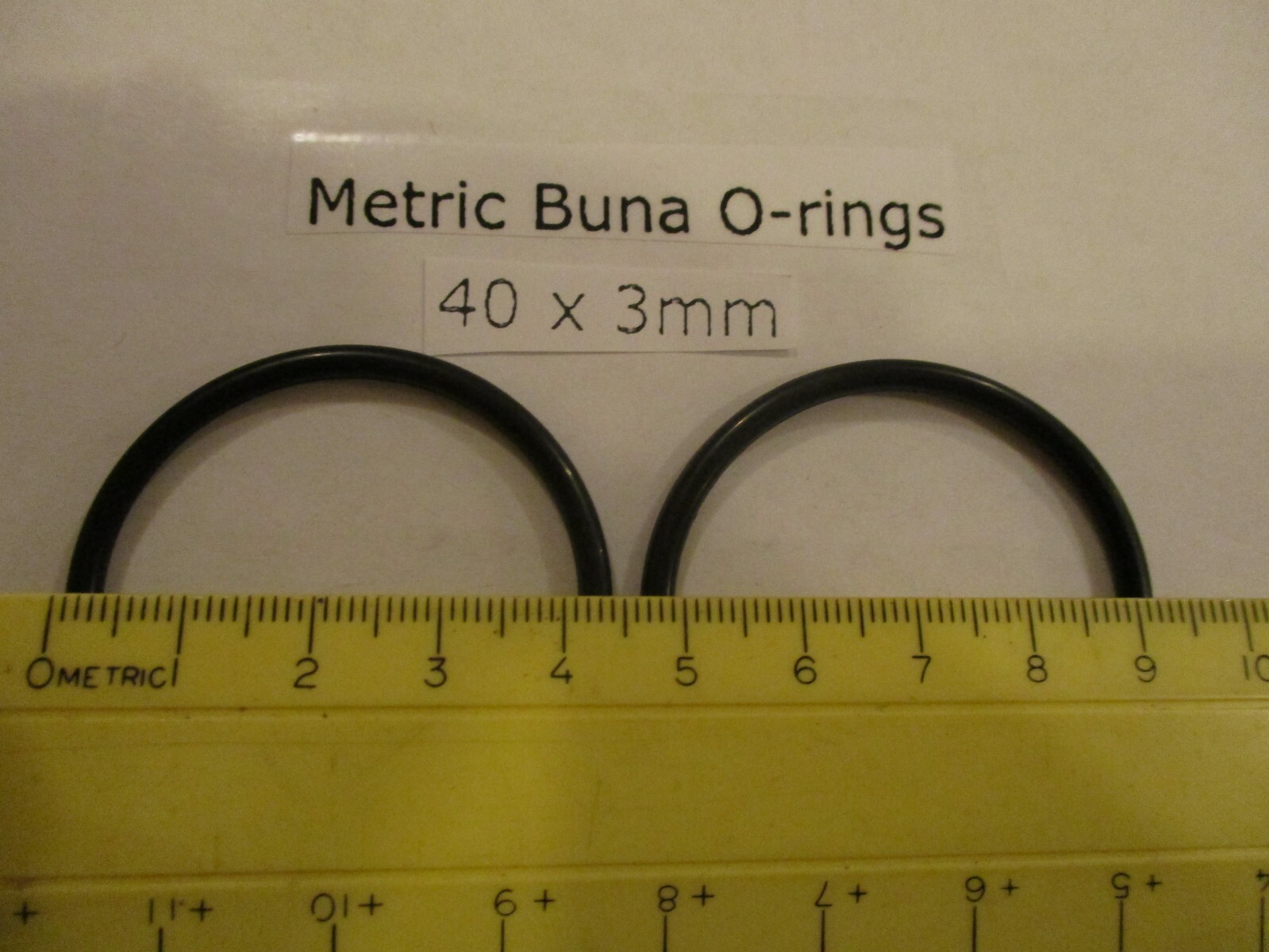 40mm ID x 46mm OD x 3mm thick O-ring. Buna-70. Quan 2.