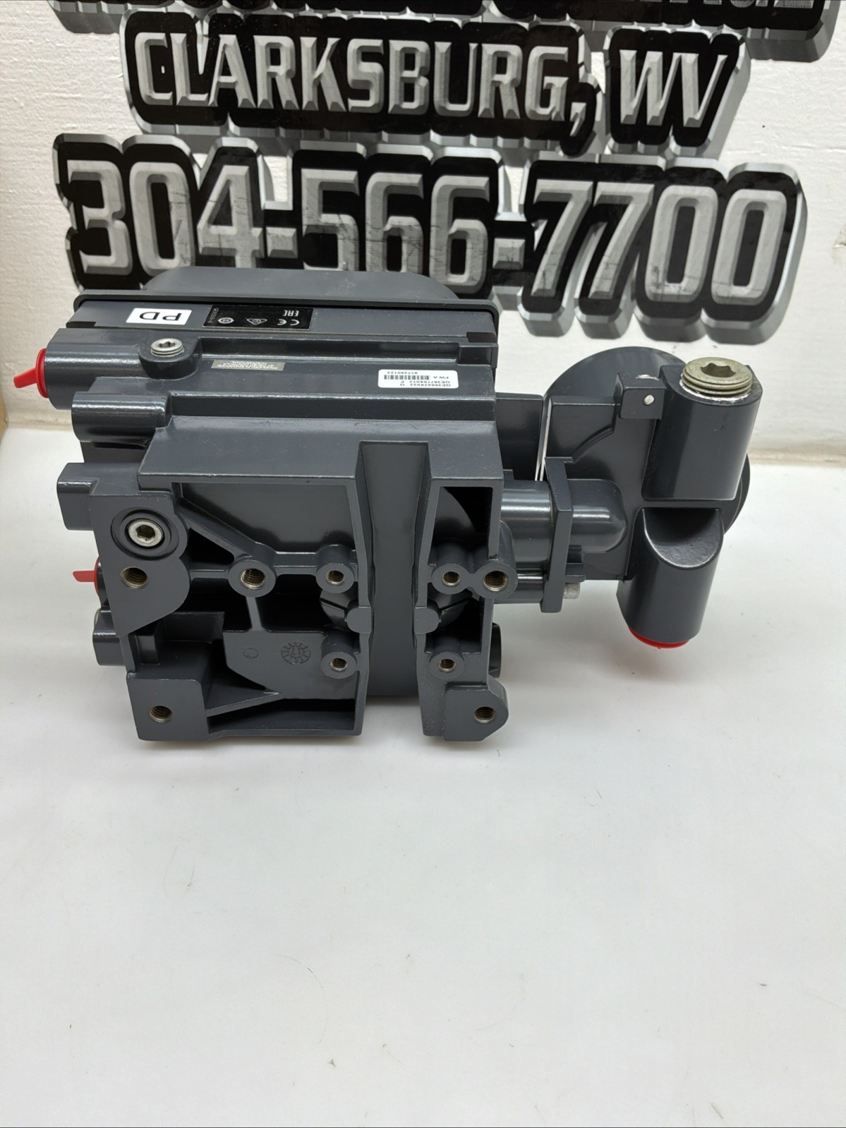 Emerson Fisher FIELDVUE Valve Positioner DVC6200 4-20 MA NIB