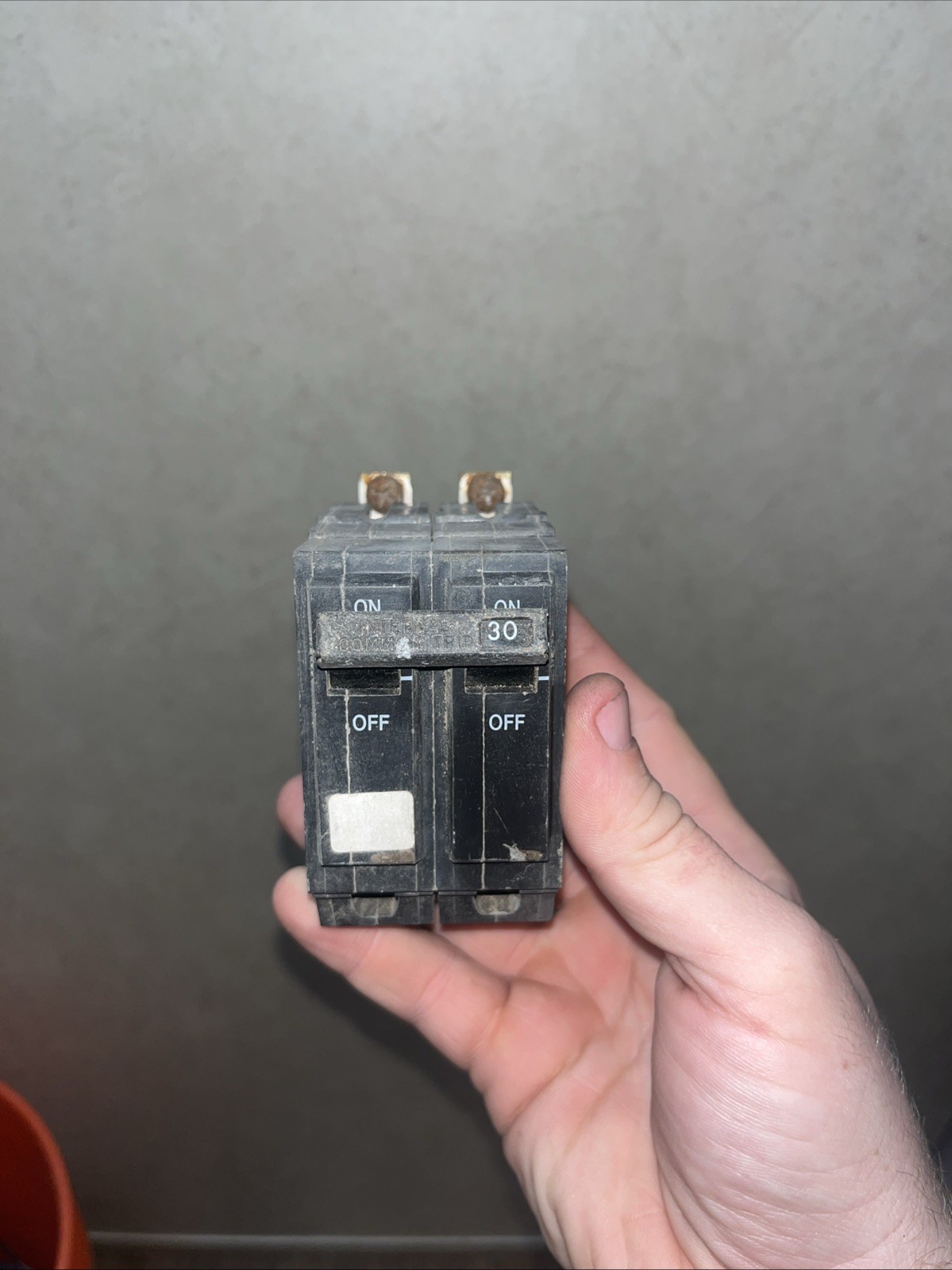 GE THQB2130 30 Amp 120/240 VAC 2 Pole Type THQB Bolt-On Circuit Breaker (A)
