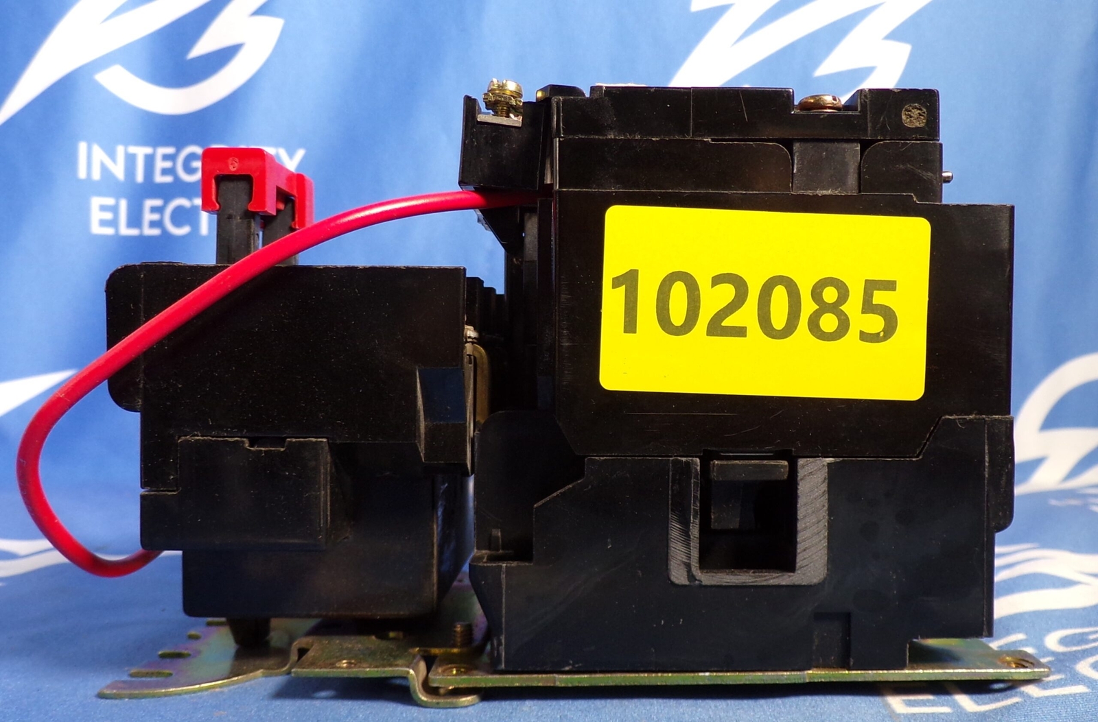 SQUARE D SIZE 1 STARTER LOT OF 2 8536-SCO3 600V SERIES A W/ COIL 31041-400-42 11