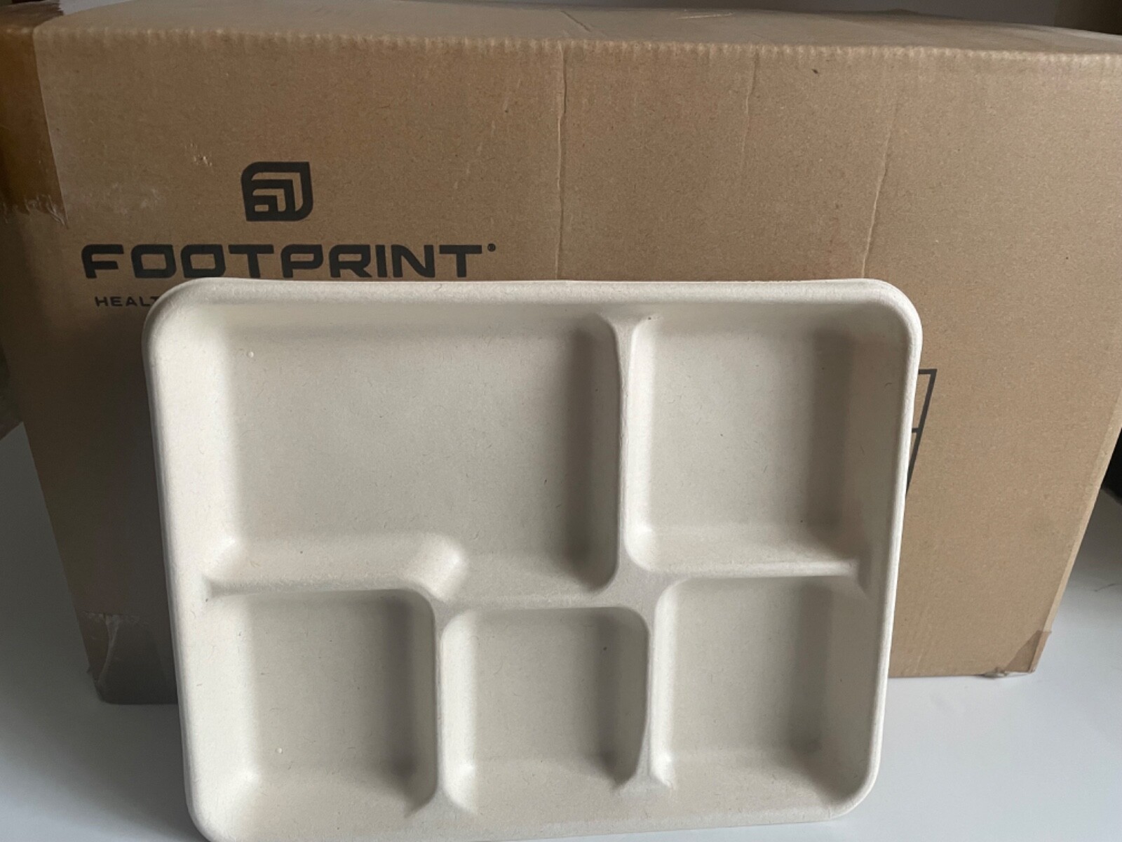 400 Count Case – 5 Compartment Disposable Lunch Tray 10″x8″ Fiber Sturdy Quality