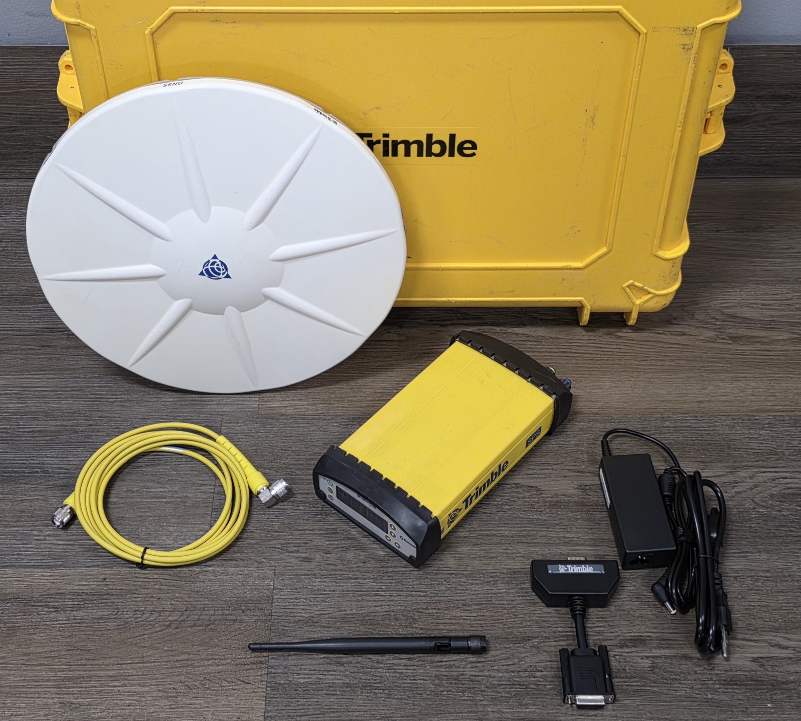 Trimble SPS855 GPS GNSS Beidou Galileo RTK Construction Base Station Kit 900MHz