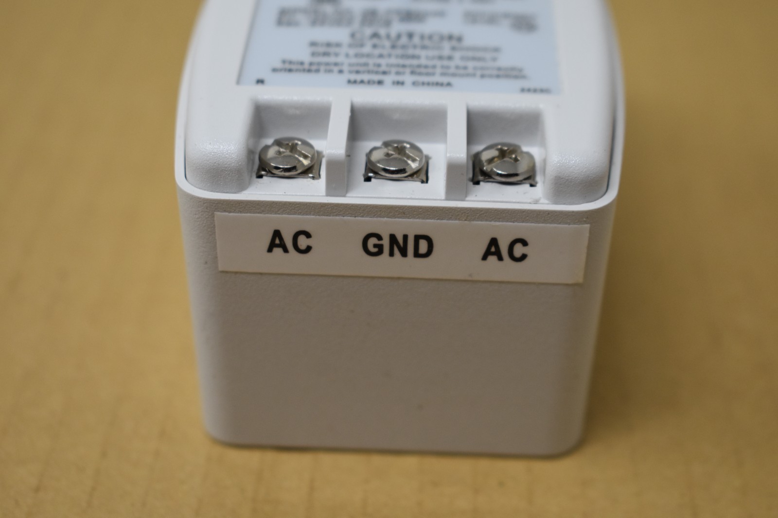 UltraTech Plug-In Transformer 0E-PPS2440 24VAC 40 VA LED Power Indicator