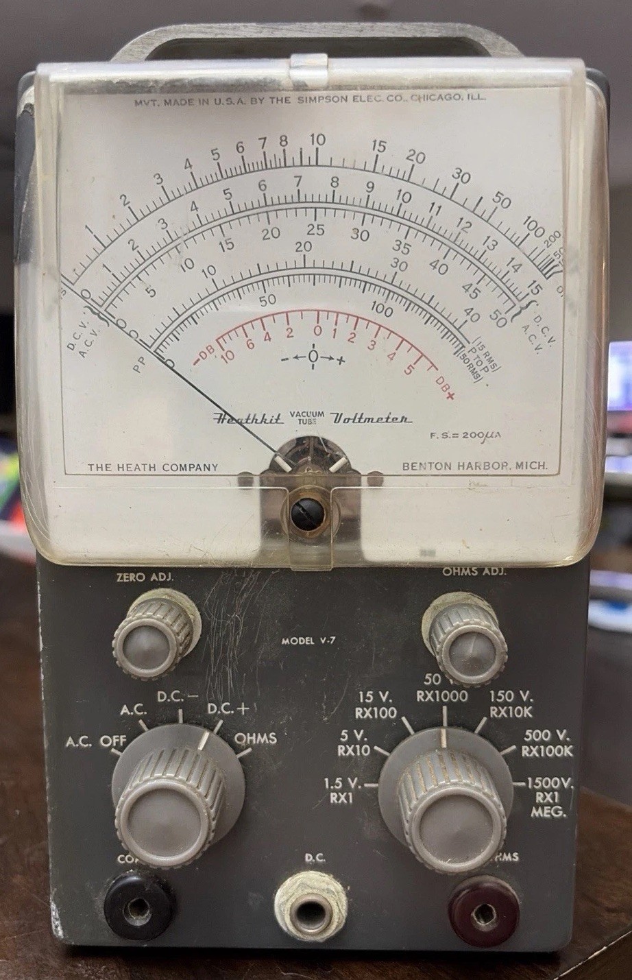 Heathkit V-7A VTVM Analog AC/DC Vacuum Tube Voltmeter 0-1500V 25Hz-1MHz
