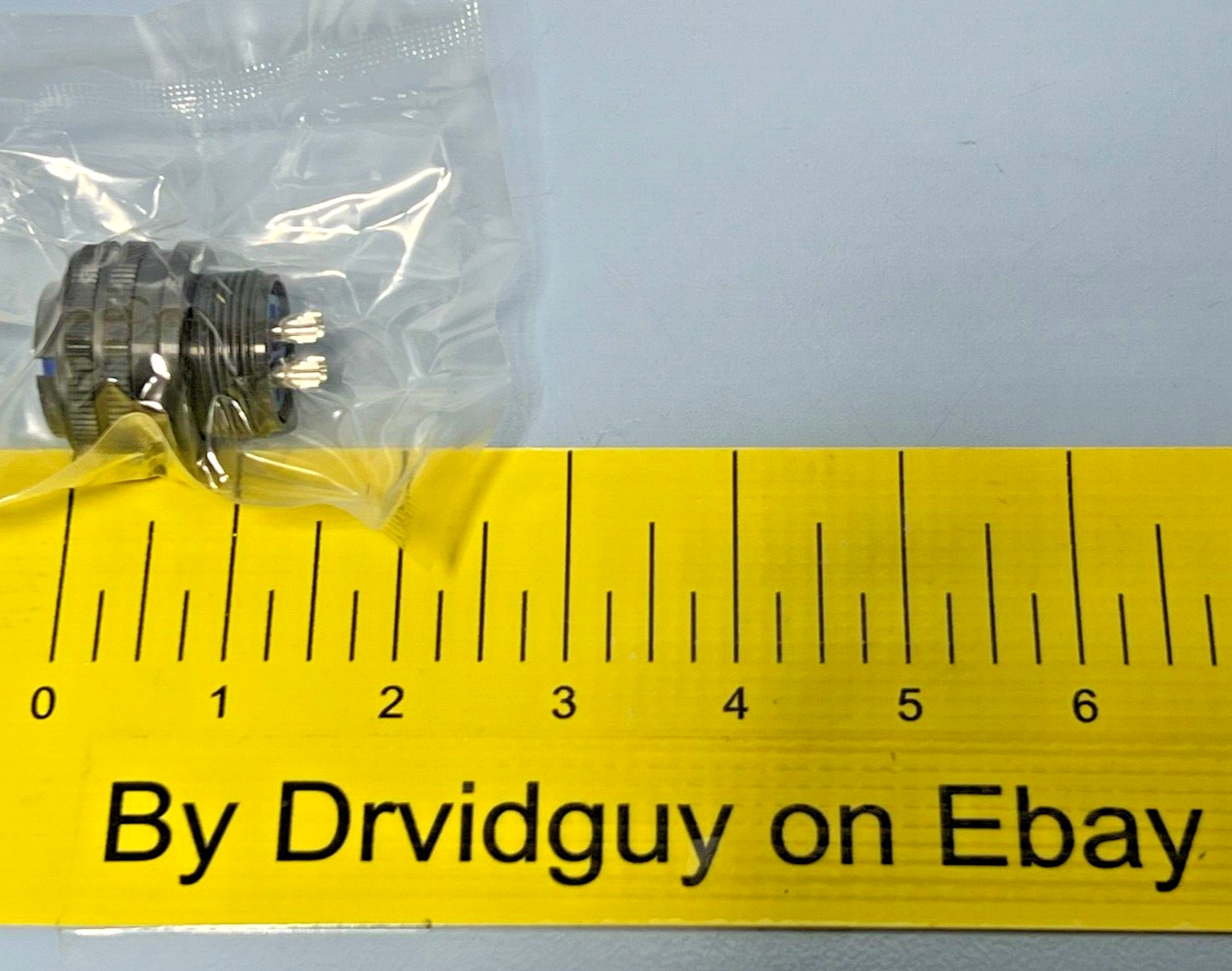 Fujikura D/MS3106A18-10S (D190) 4-Pin Straight Cable Plug