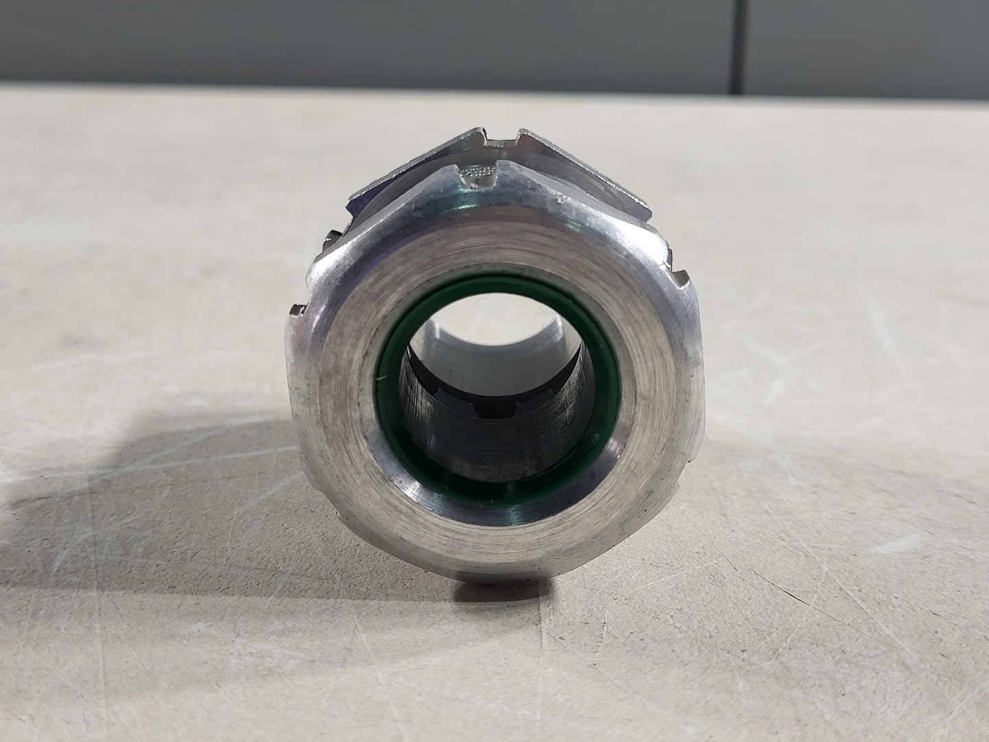 SURPLUS NEW CMP TC-100A104 1″ Cable Gland (Box of 10 pcs) – Conduit & Cable