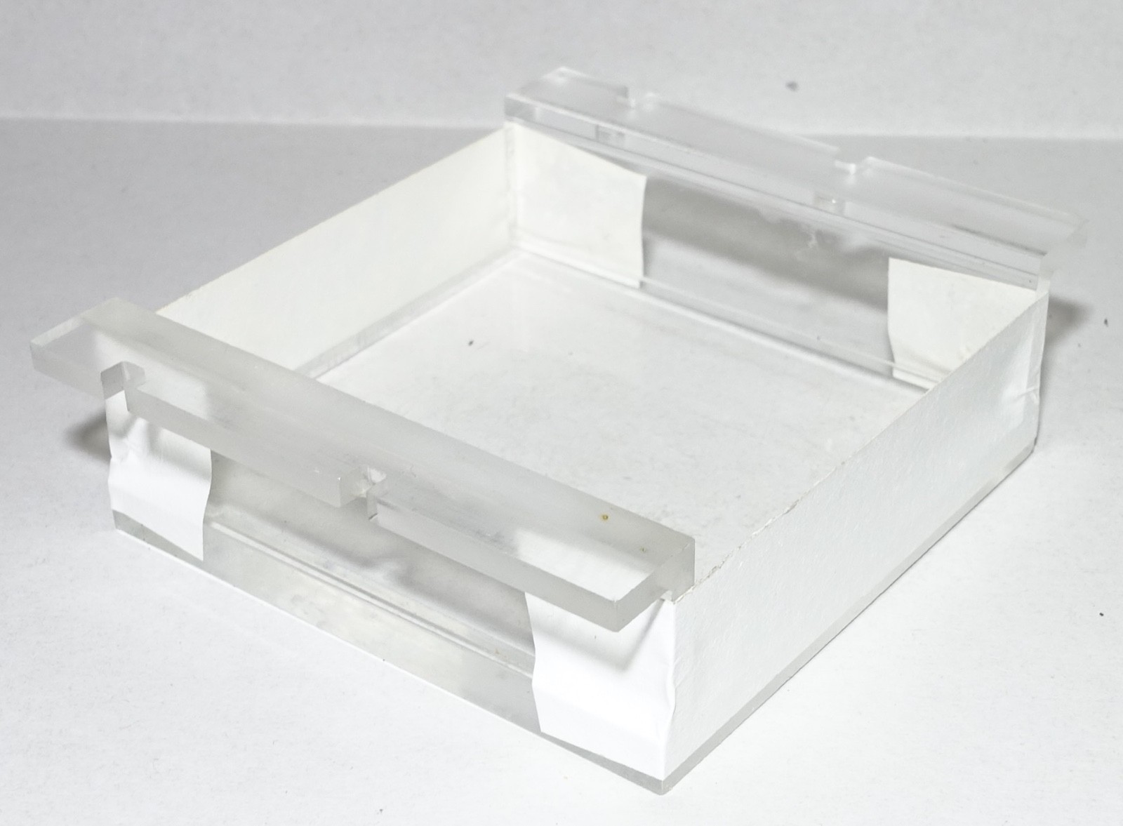 Bio-Rad Mini-Sub Cell GT DNA Electrophoresis Systems, Tray & 2 Combs, Complete