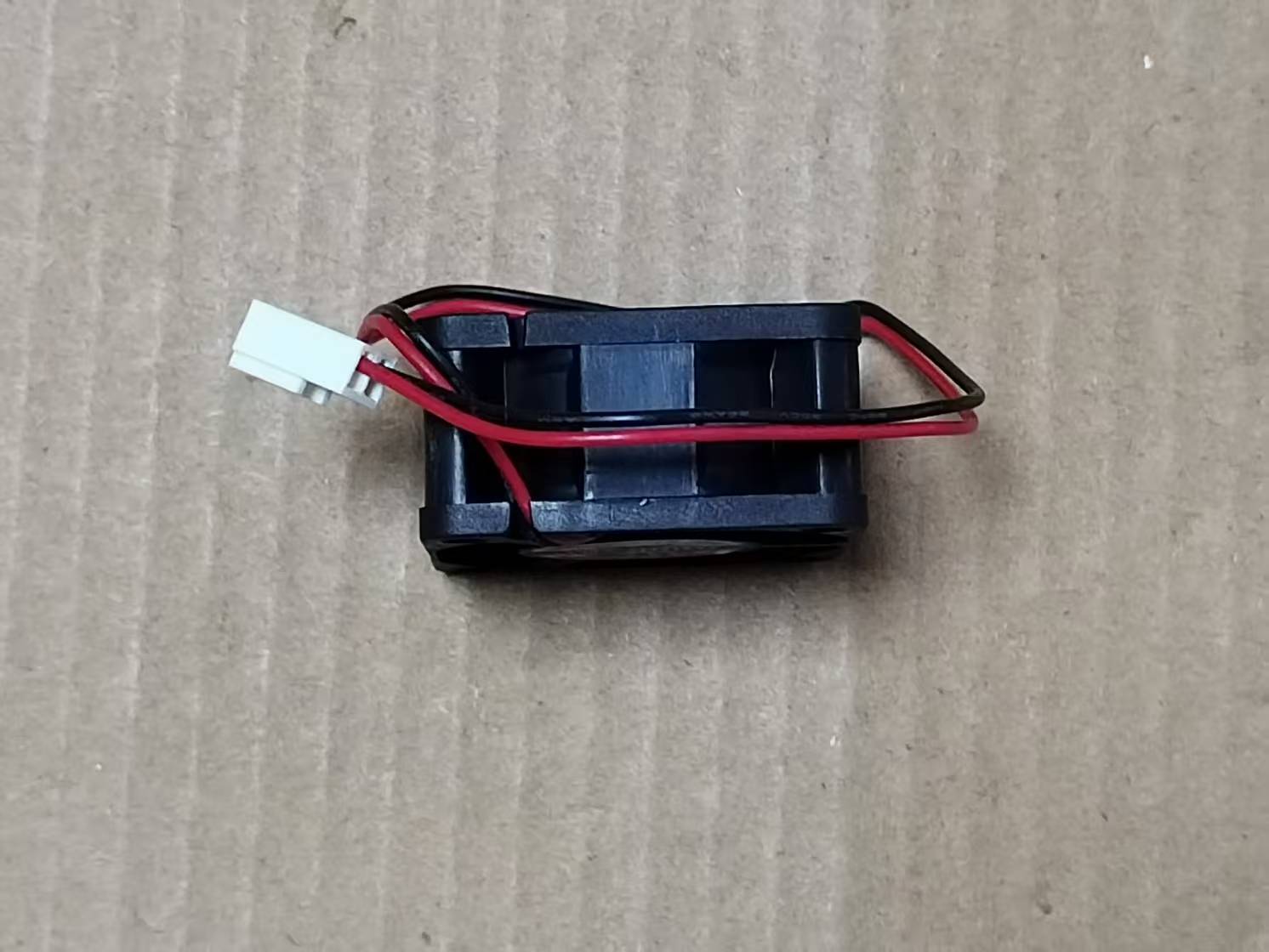 1 PCS JAMICON Fan KF0420S5H-R DC 5V 1.3W 4CM 4020 40*40*20MM 2 Pin