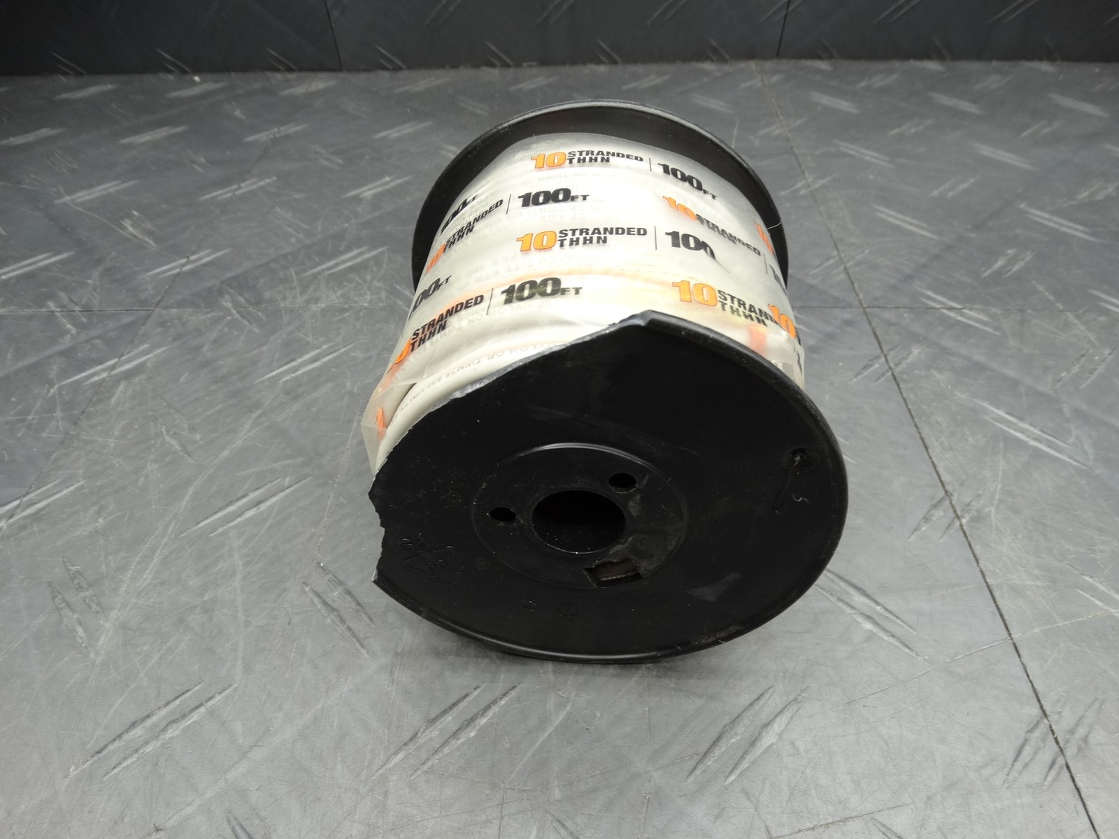 Southwire 100 ft 10-awg Stranded White CU Thhn Wire For Electrical Applications