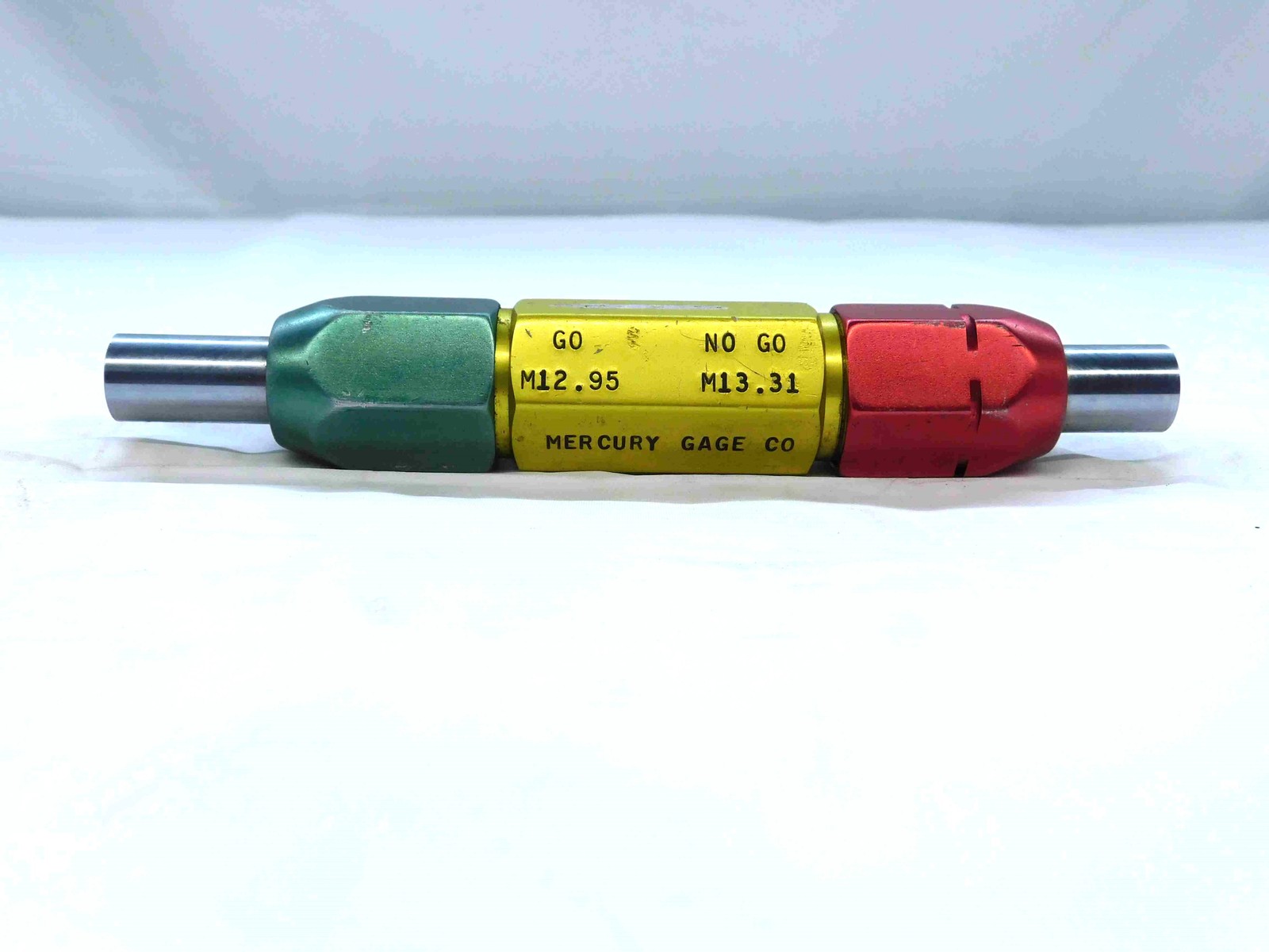 12.950 & 13.320 METRIC PIN PLUG GAGE GO NO GO 13.000 -.050 13 .5244 12.95 13.32