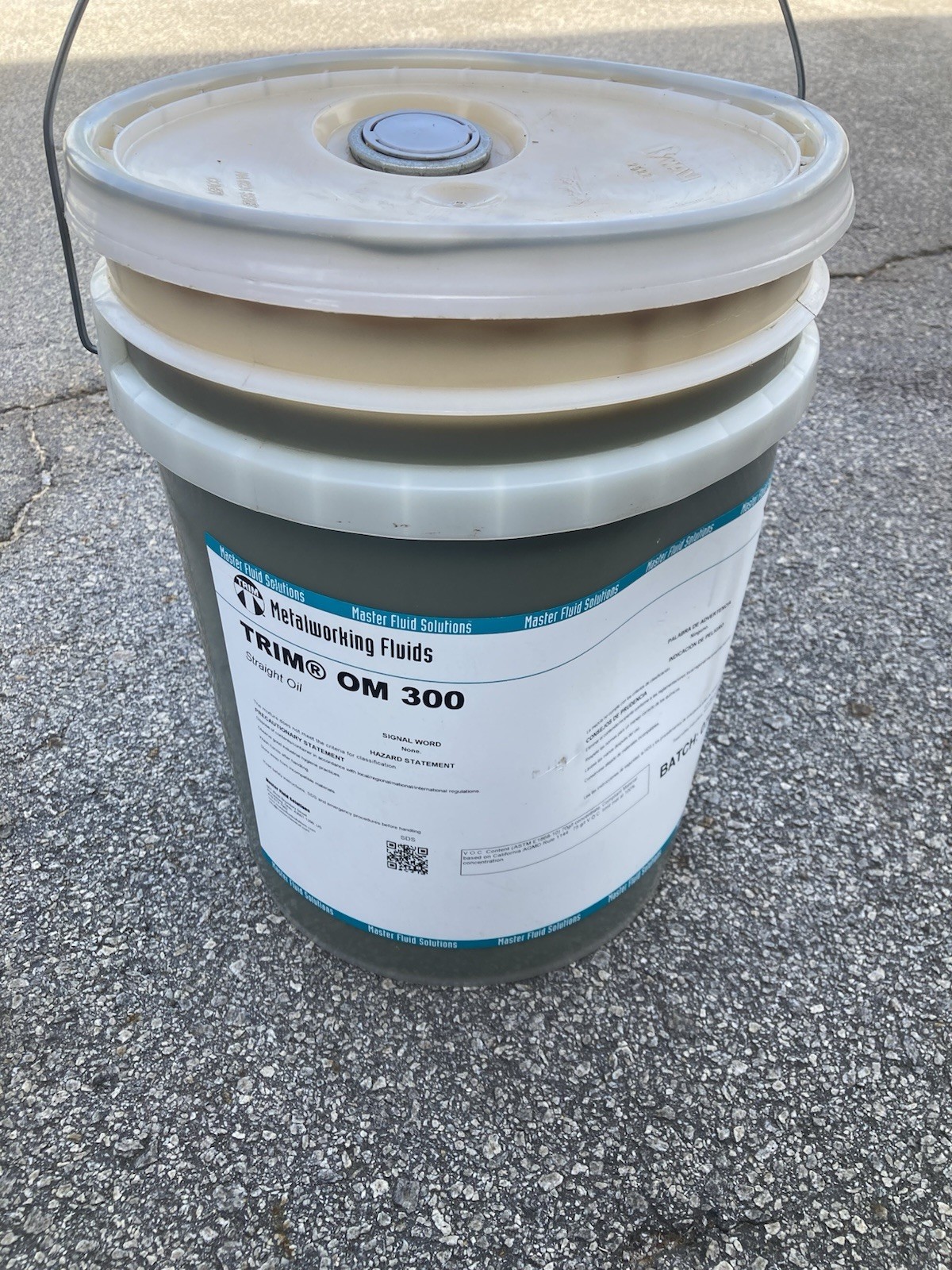Master Fluid Solutions Trim OM 300 Straight Oil Cutting Fluid 5 Gallon