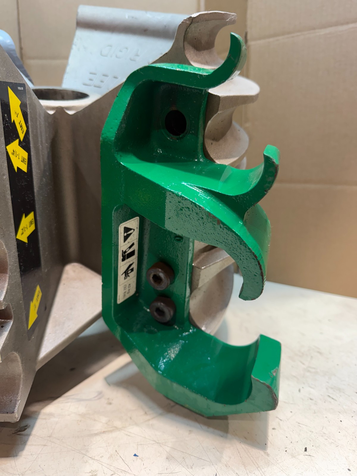 Greenlee 49890 Shoe Assembly for 855Gx Conduit Bender – Genuine Part NEW