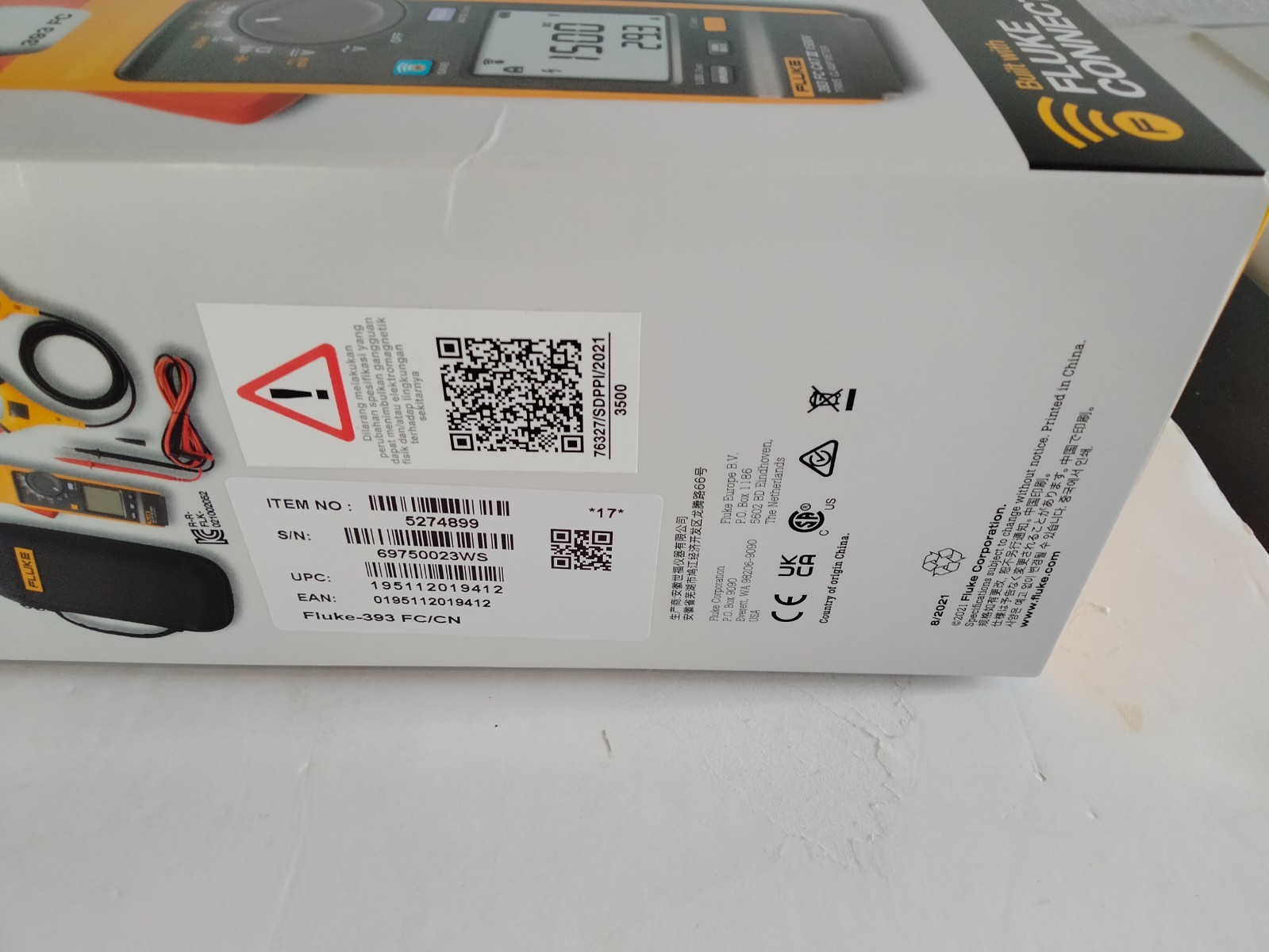 Fluke 393 FC True-RMS Clamp Meter – 1500V CAT III, Compact, IP54 Rated NEW