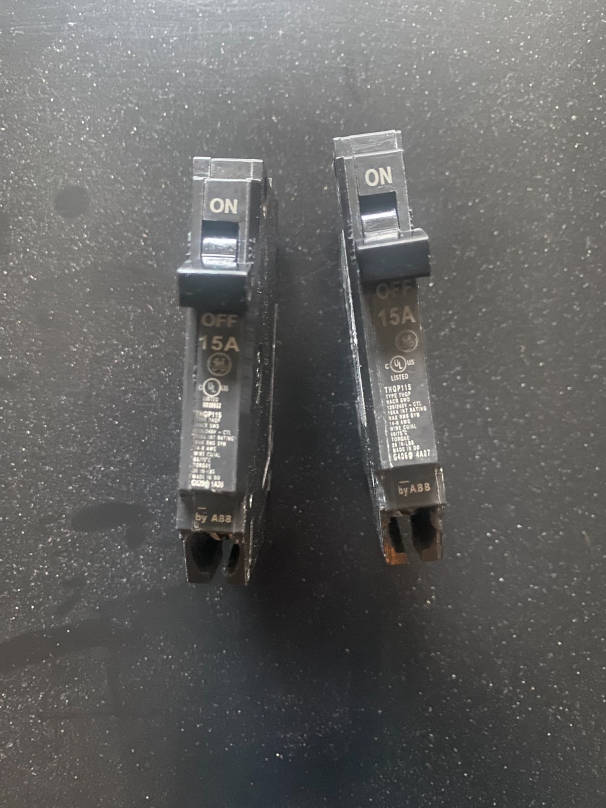 NEW Lot of 3 – THQP115 ABB GE 15 Amp mini 1/2-inch 120/240 Volt Circuit Breaker