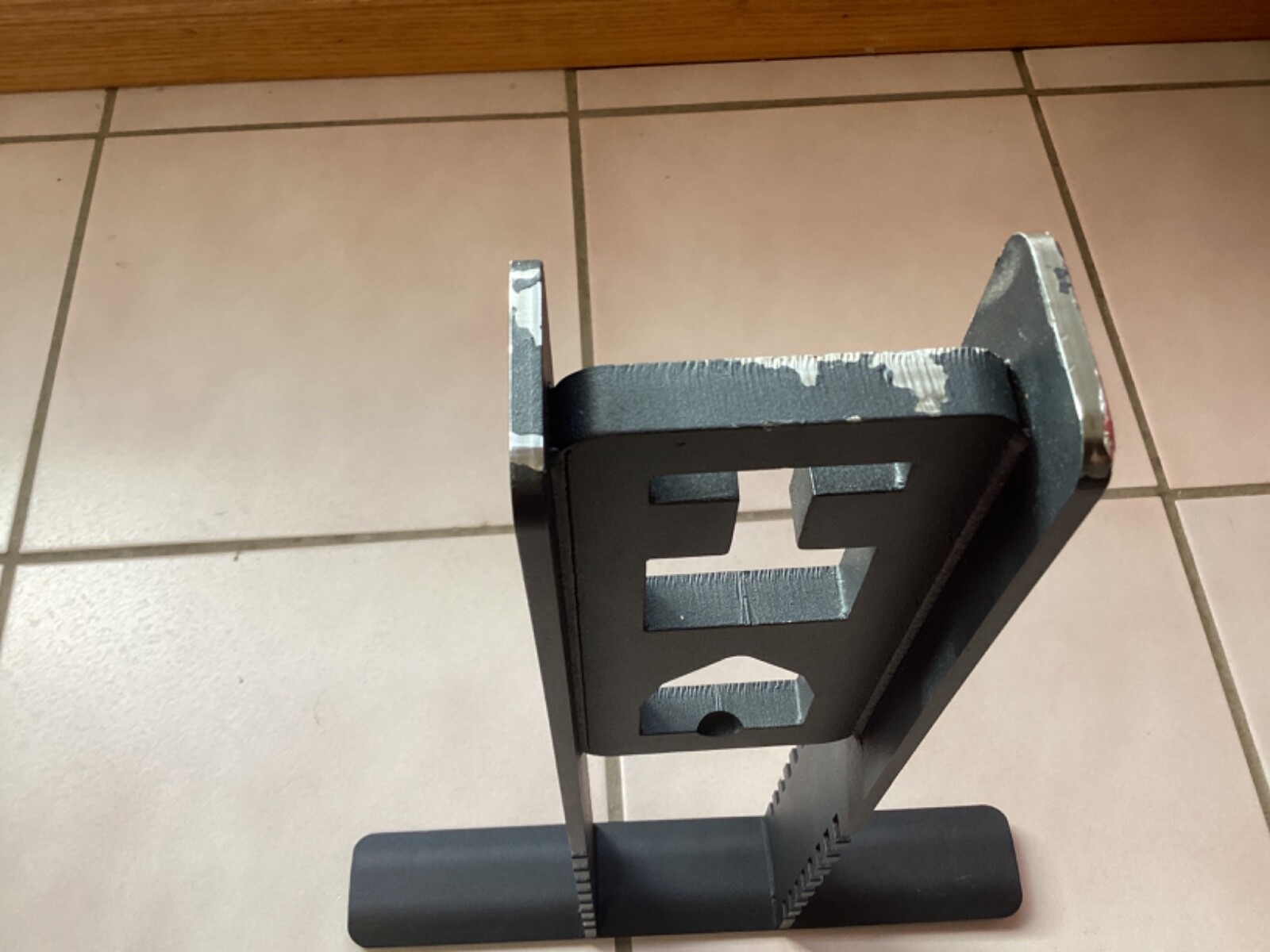 Heavy-Duty T-Post Puller – Robust Steel Plate Design for Efficient Post Removal