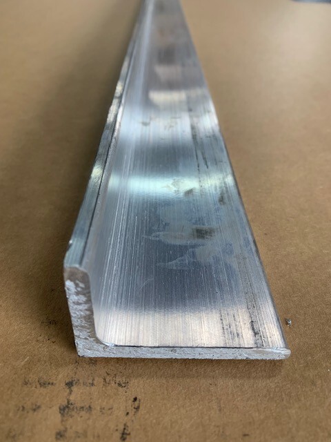 1-1/2″ x 2-1/2″ x 5″ Long x 1/4″ Thick 6061 Aluminum Angle, 1.5″ x 2.5″ x .250″