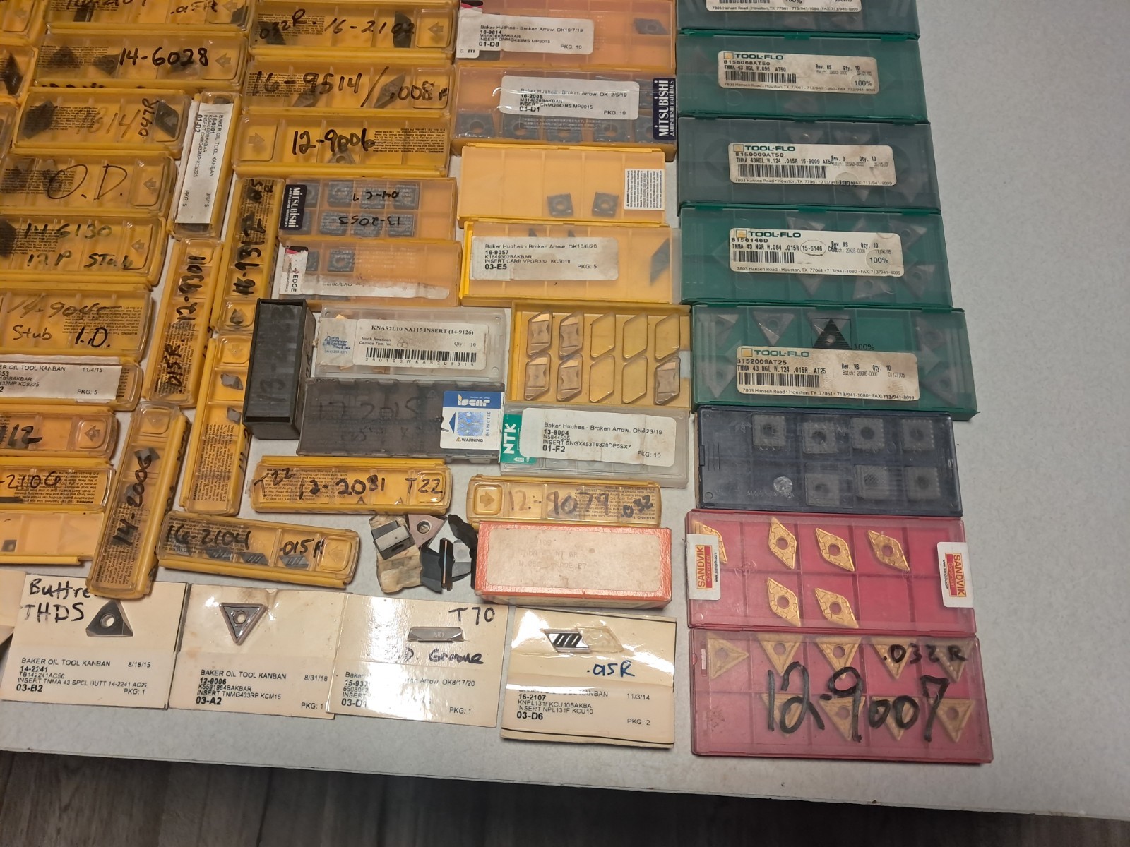 Assorted Carbide Inserts Mixed Brands Lot of Mostly New Various Size