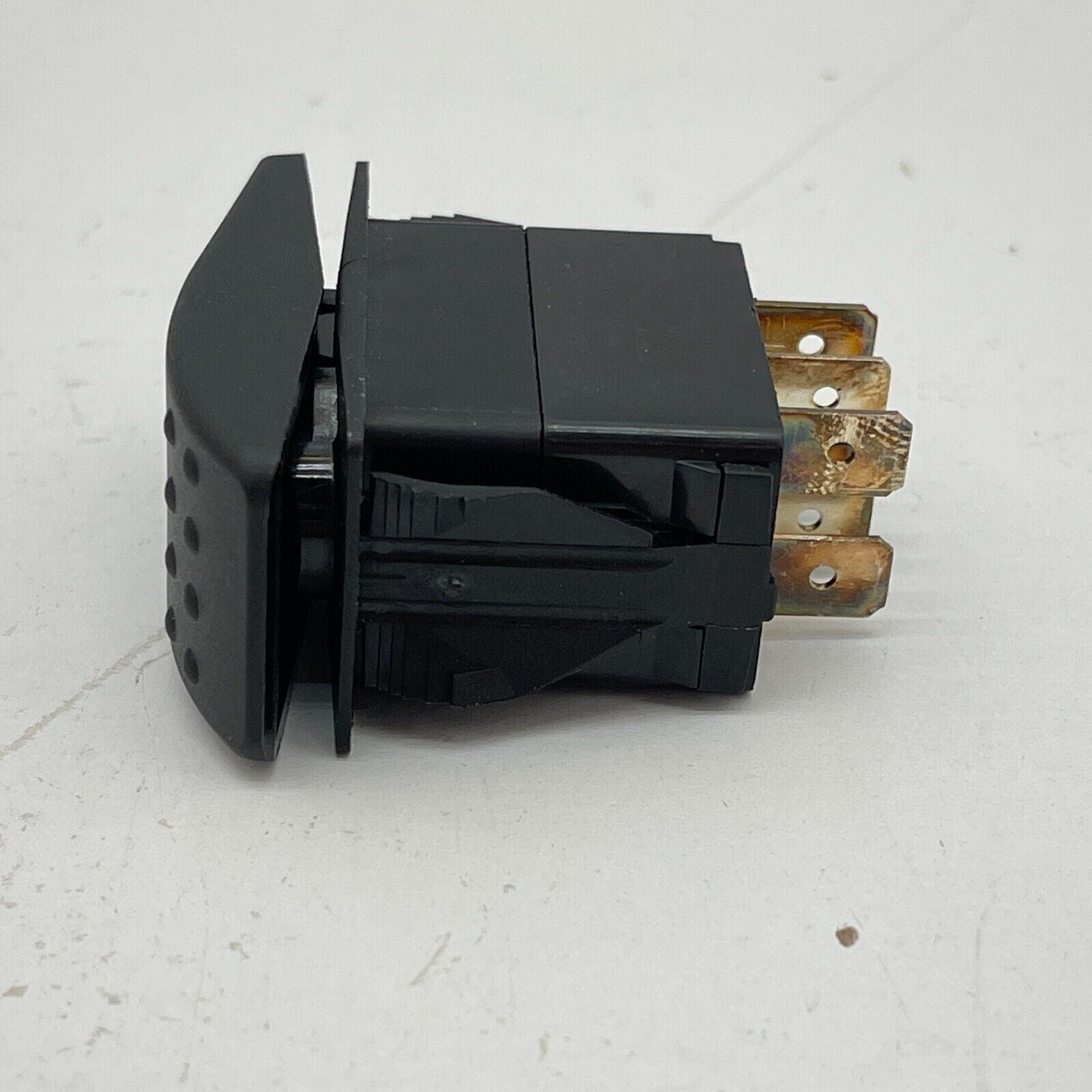 Carling Technologies VJ51-10A Rocker Switch DPDT (ON)OFF(ON) 10A 250VAC 1/2HP