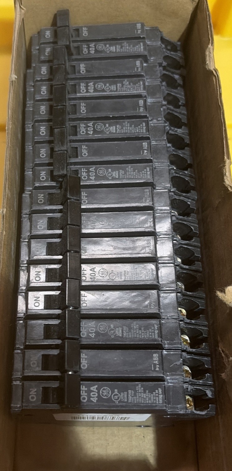 GE Circuit Breaker 40 Amps Thin Double Pole THQP240 Box Of 8 BRAND NEW