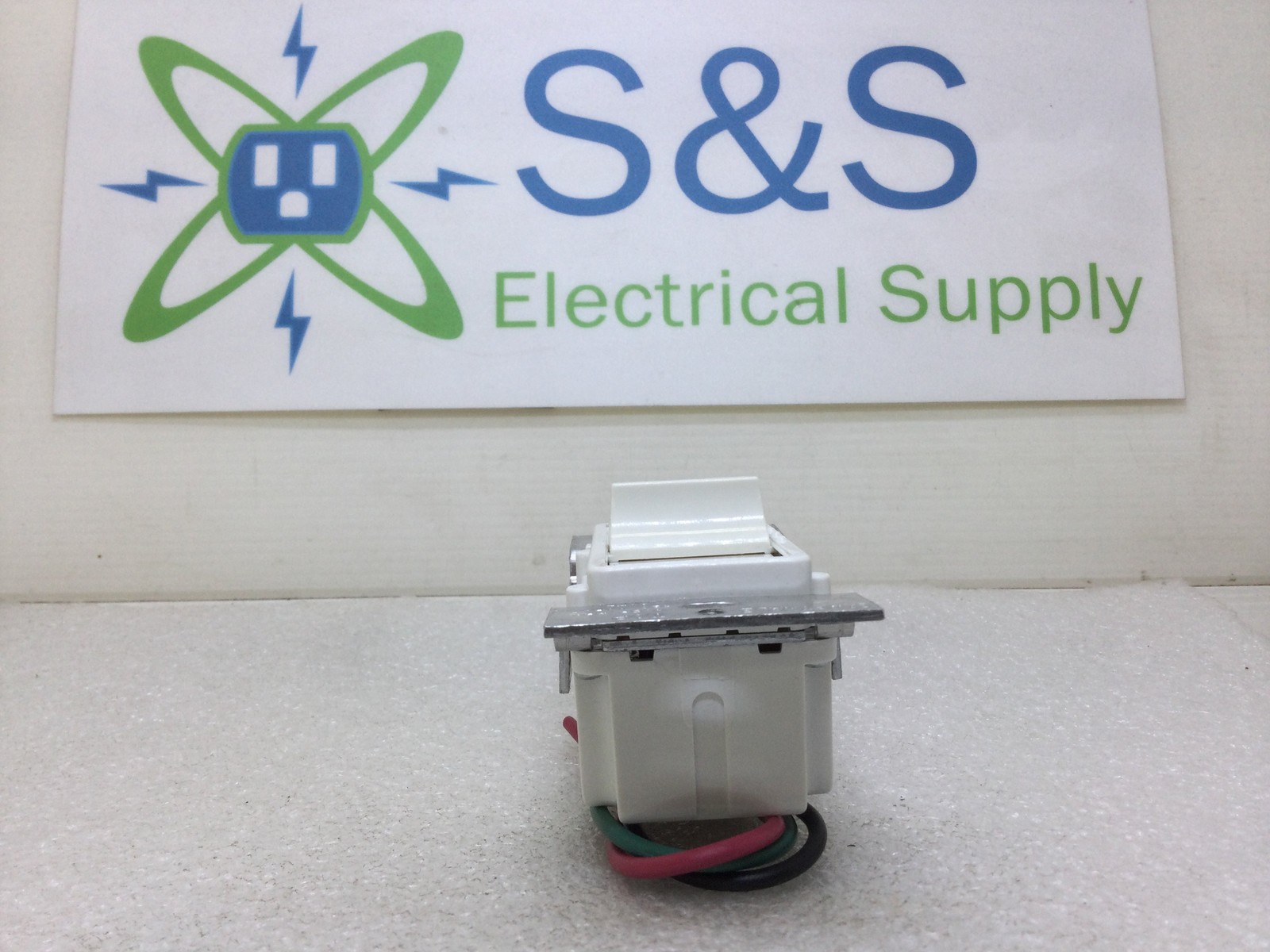 Leviton/Craftmade CM-3SSC/PW Single Gang Decora 3 Way/3 Speed Quite Fan Control