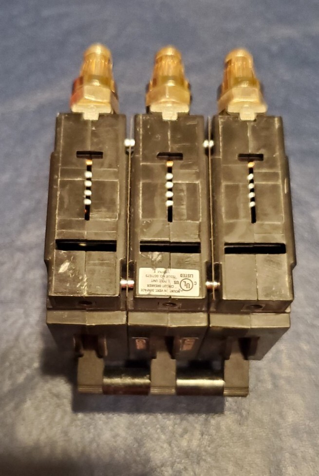 Sensata Airpax 80V 200A 3-Pole Bullet Breaker (LMLHPK111-1RLS4-33518-2)