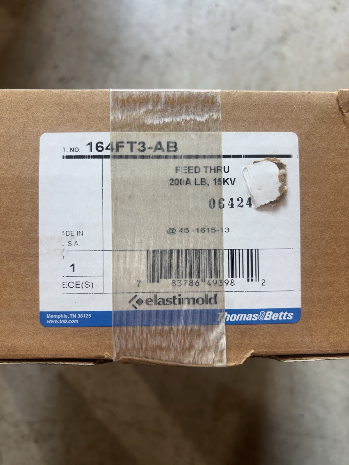 Elastimold 164FT3AB 15kV 200 Amp, Loadbreak Adjustable Bracket 3 Point Feed Thro