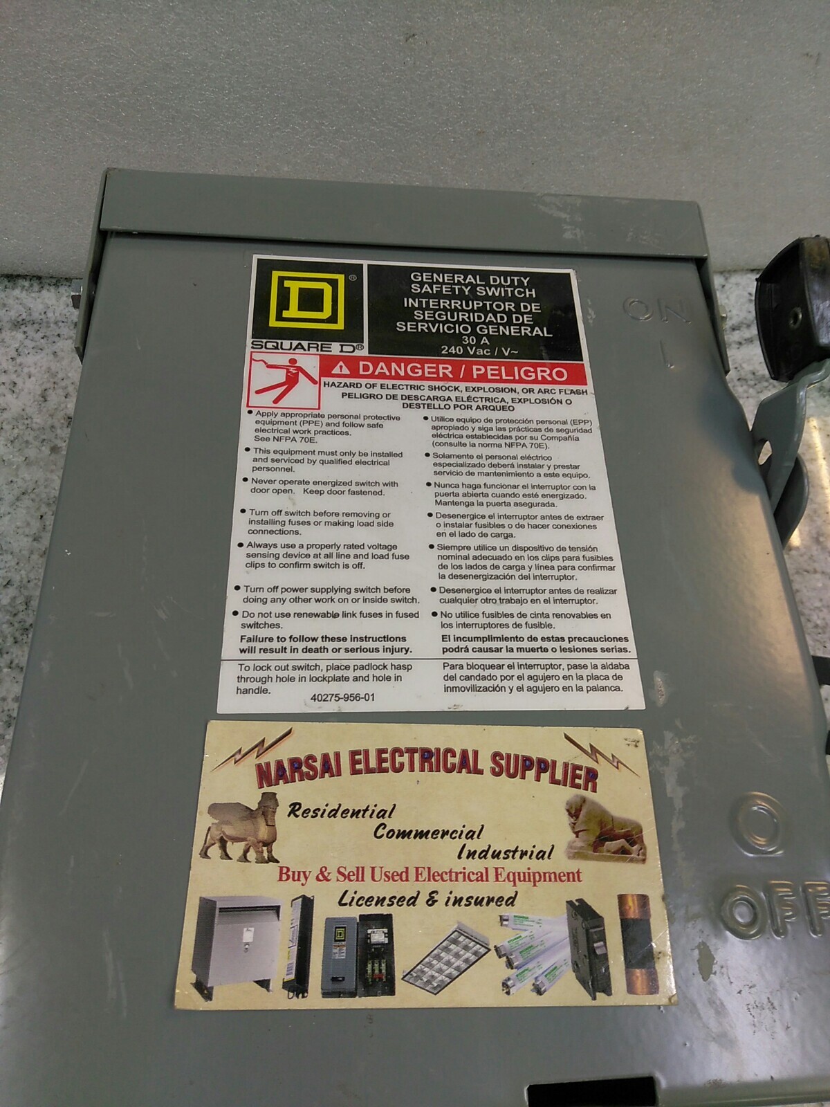 Square D D221NRB SER E3 Disconnect 30A 240VA SAFETY Switch TYPE 3R (BMBS-2B