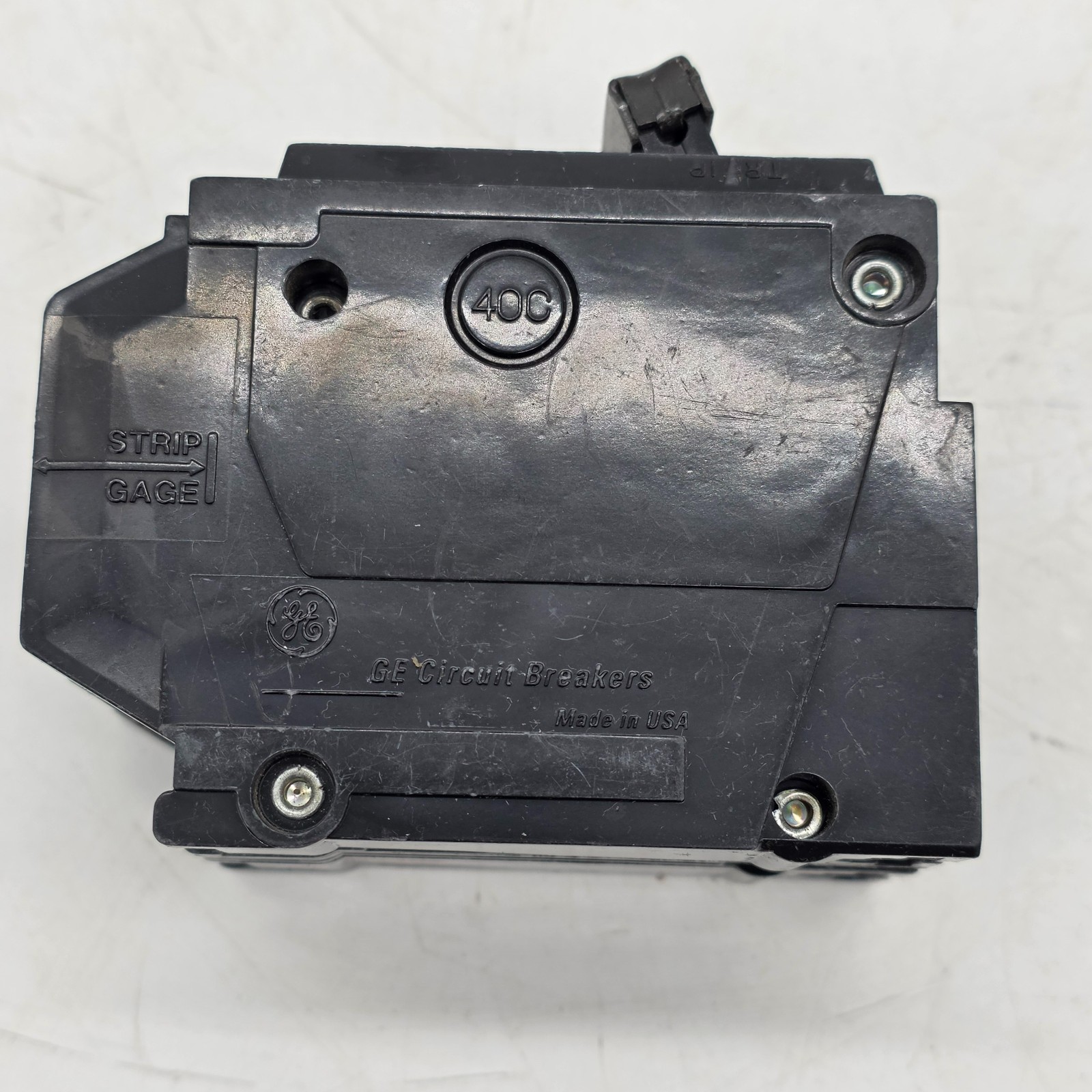 GE THQL2100 100 Amp 2-Pole Plug-In Circuit Breaker New Open Box