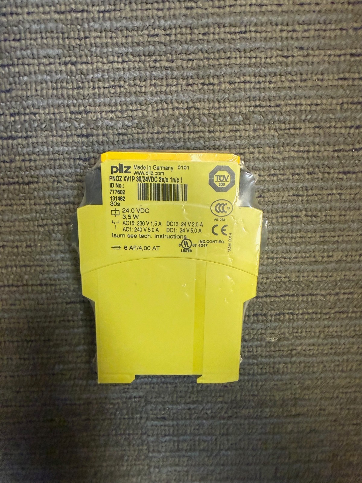 PILZ 777602 Safety Relay 24V For PNOZ XV1P 2n/o 1n/o t New