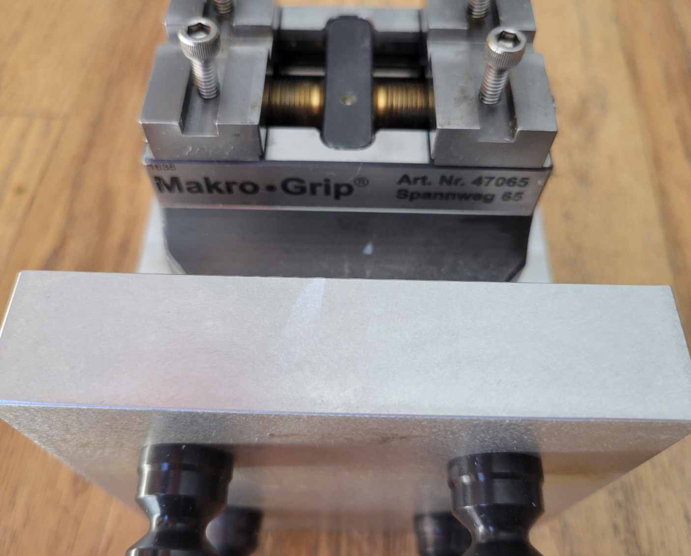 Lang Makro Grip 46 5-Axis Self-Centering CNC Vise 47065 (48065-New Ver) Pullstud