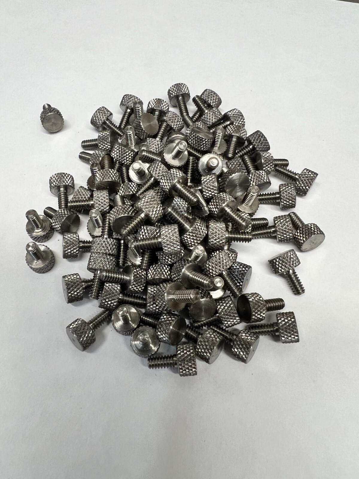 Knurled Thumb Screw Steel 6-32 Thread 5/16 length – 100 Pieces – 7124S