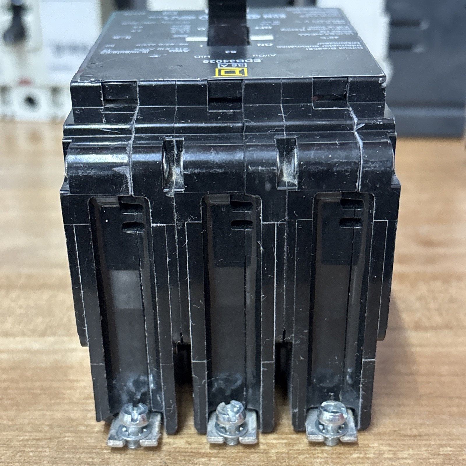 SQUARE D 35 AMP BOLT-ON CIRCUIT BREAKER 3 POLE 480Y/277 VAC EDB34035