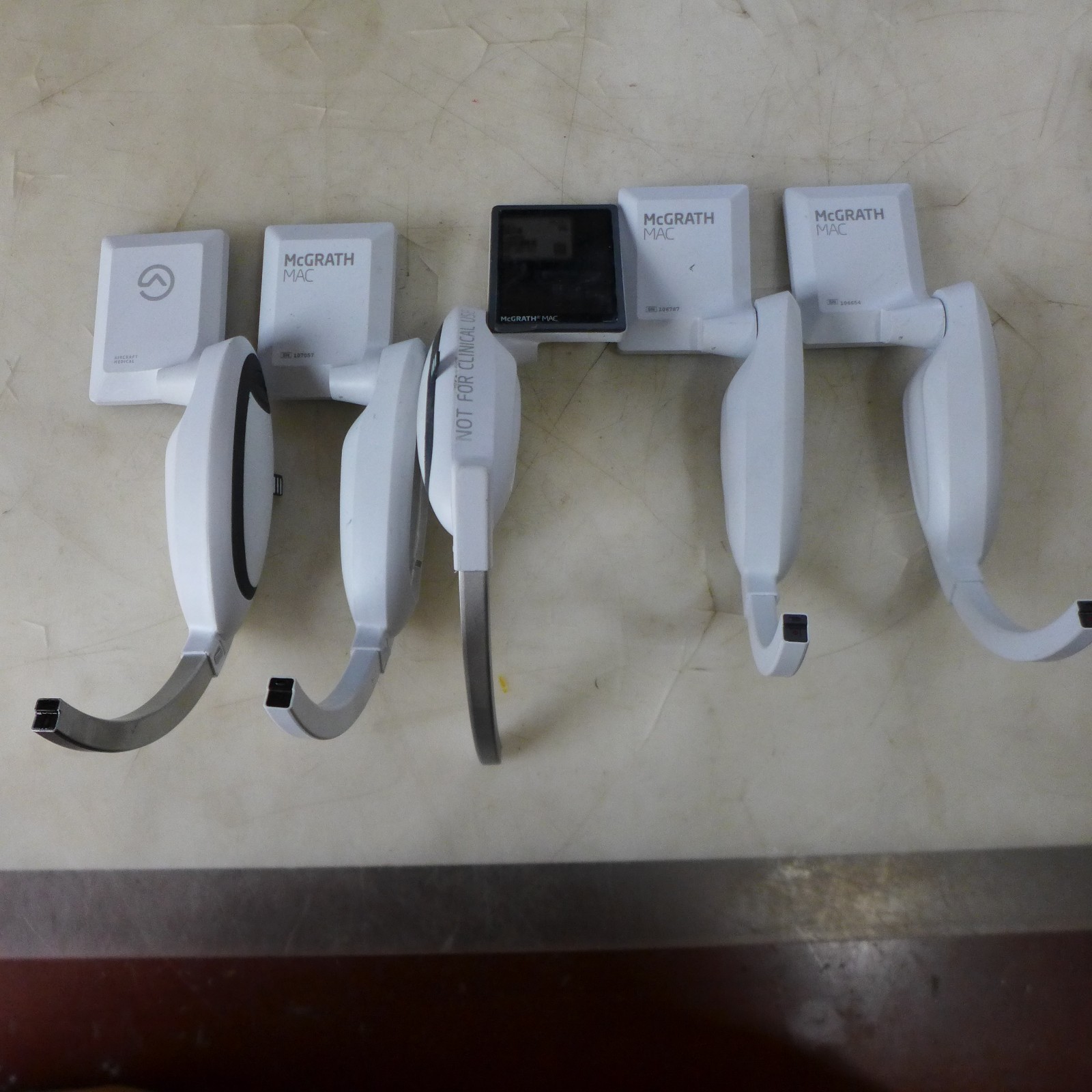 L122 MCGRATH MAC VIDEO LARYNGOSCOPE REF 301-000-000 LOT OF 5 UNTESTED FOR PARTS