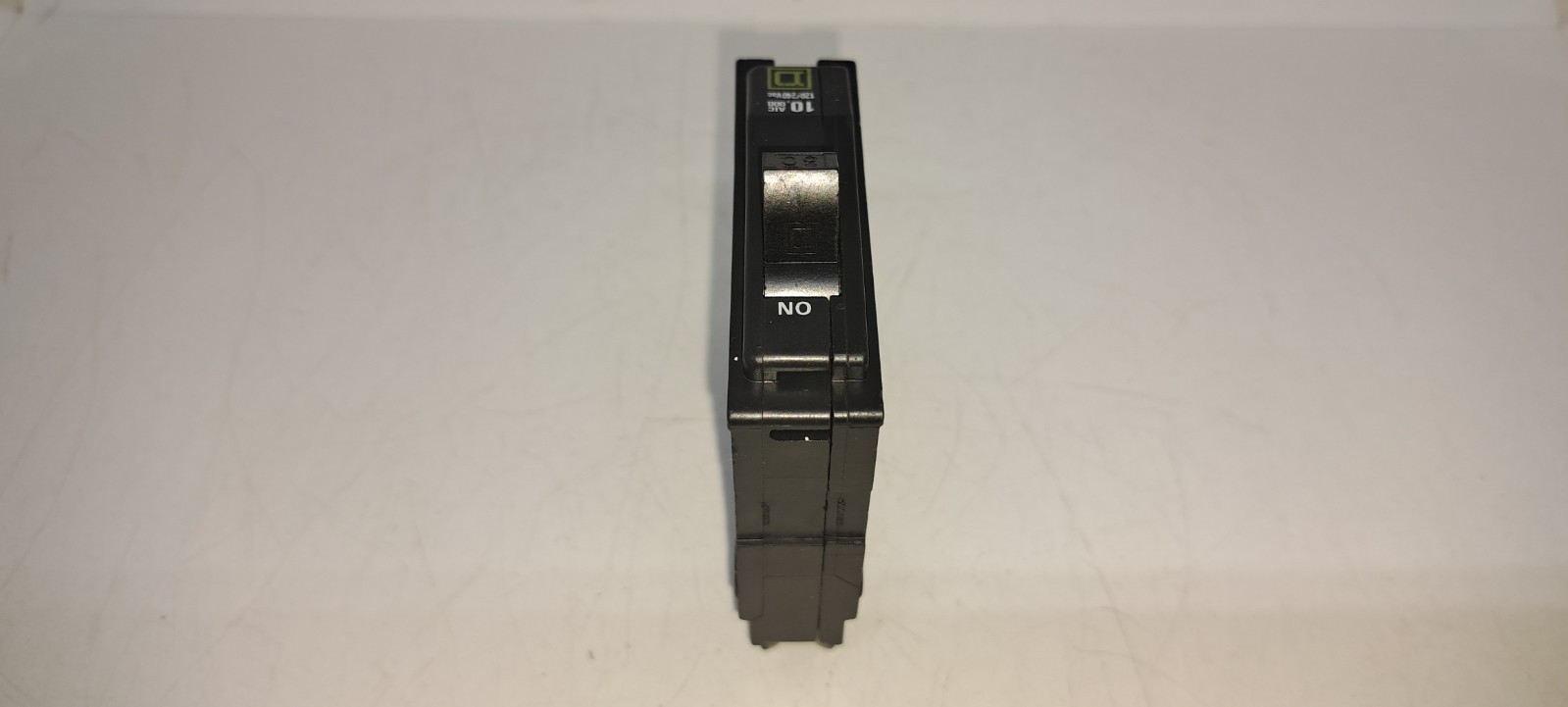 SQUARE D QO130 30 Amp 1 Pole PLUG IN CIRCUIT BREAKER Yellow Face