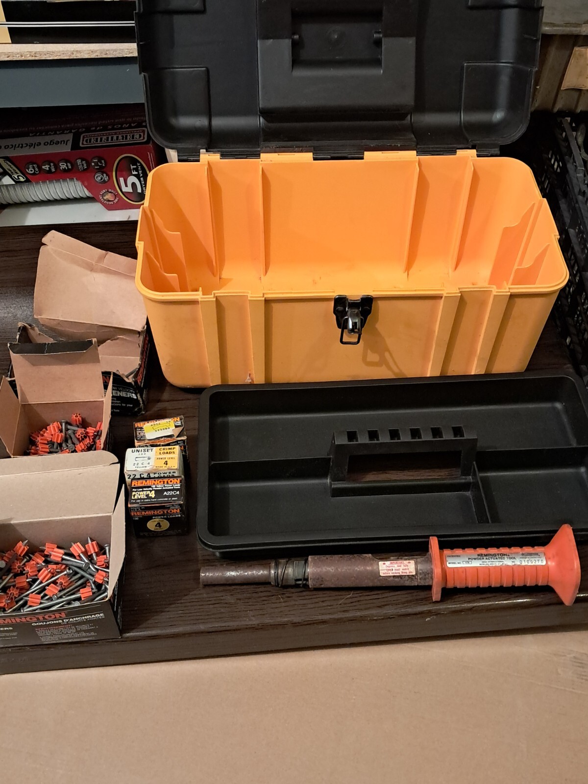 Remington Model 476 Powder Actuated Tool Fastener With Accessories (s)