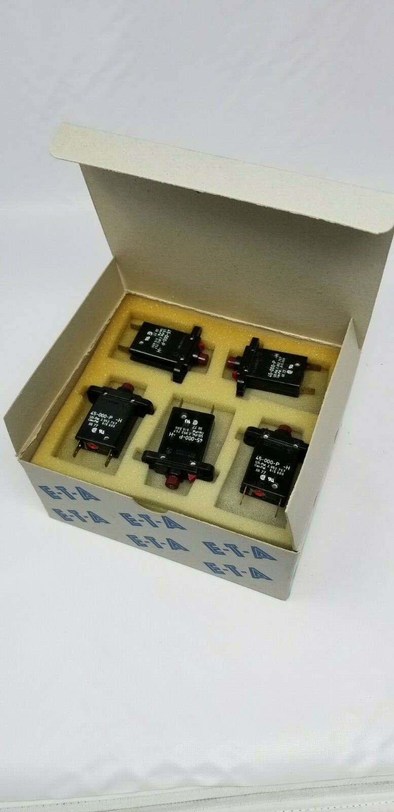 E-T-A (ETA) – 45-000-P-H – 2.5 Amp Circuit Breaker. SP 2.5Amp 250VAC