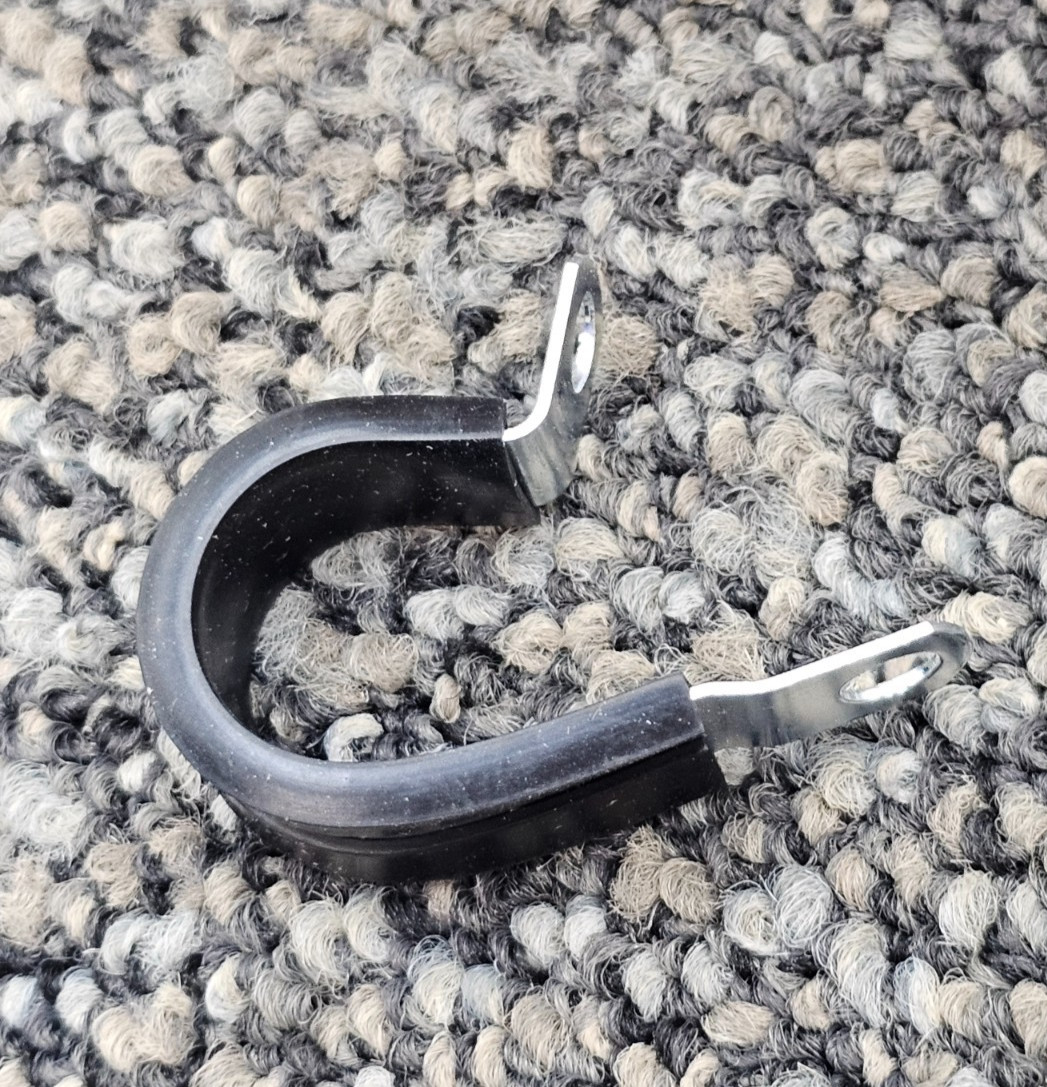 (QTY 75) UMPCO S325G12 Cushioned Steel Loop Clamp 3/4″ X 1/2″
