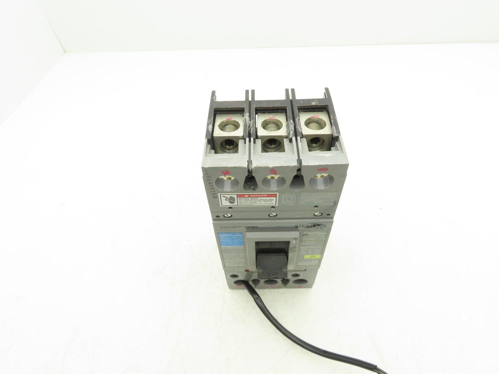 Siemens FXD63B250 Sentron Circuit Breaker 250A 3 Pole 600V FXD6-A Magnetic Adj