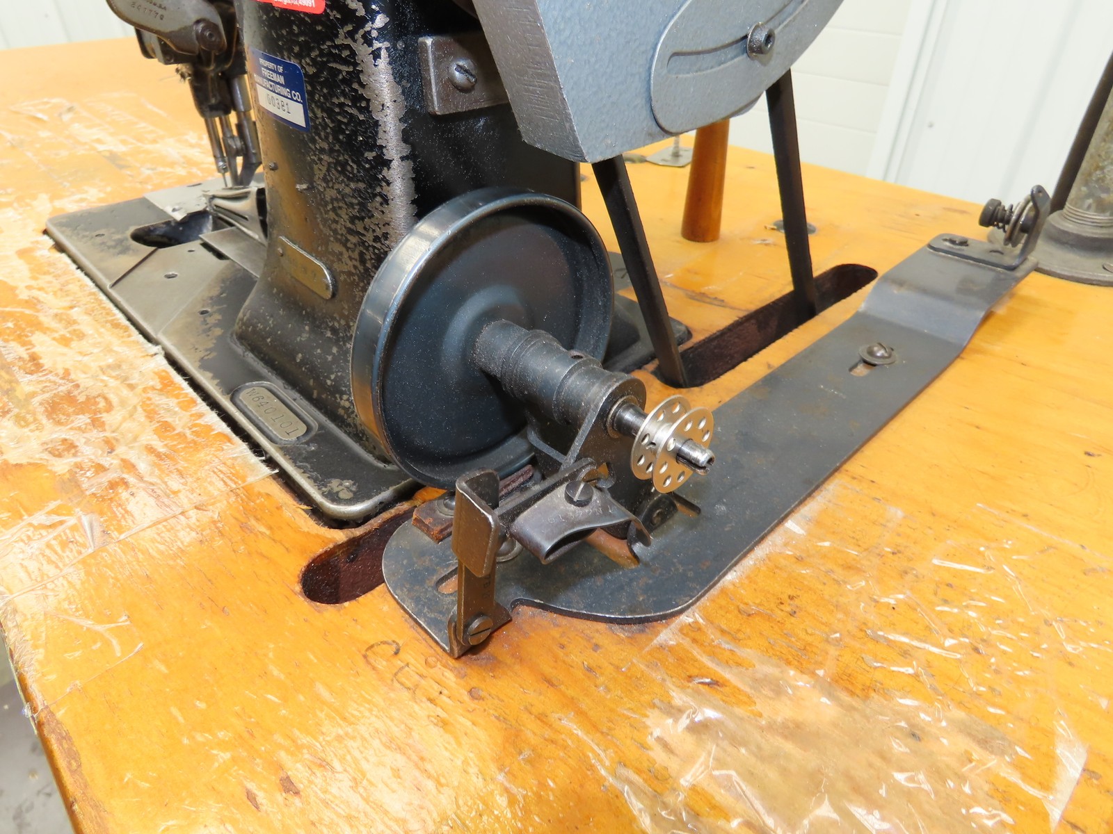 Singer 108W7 Industrial Sewing Walkling Foot Machine W/Vertical Shear 220VAC 3Ph