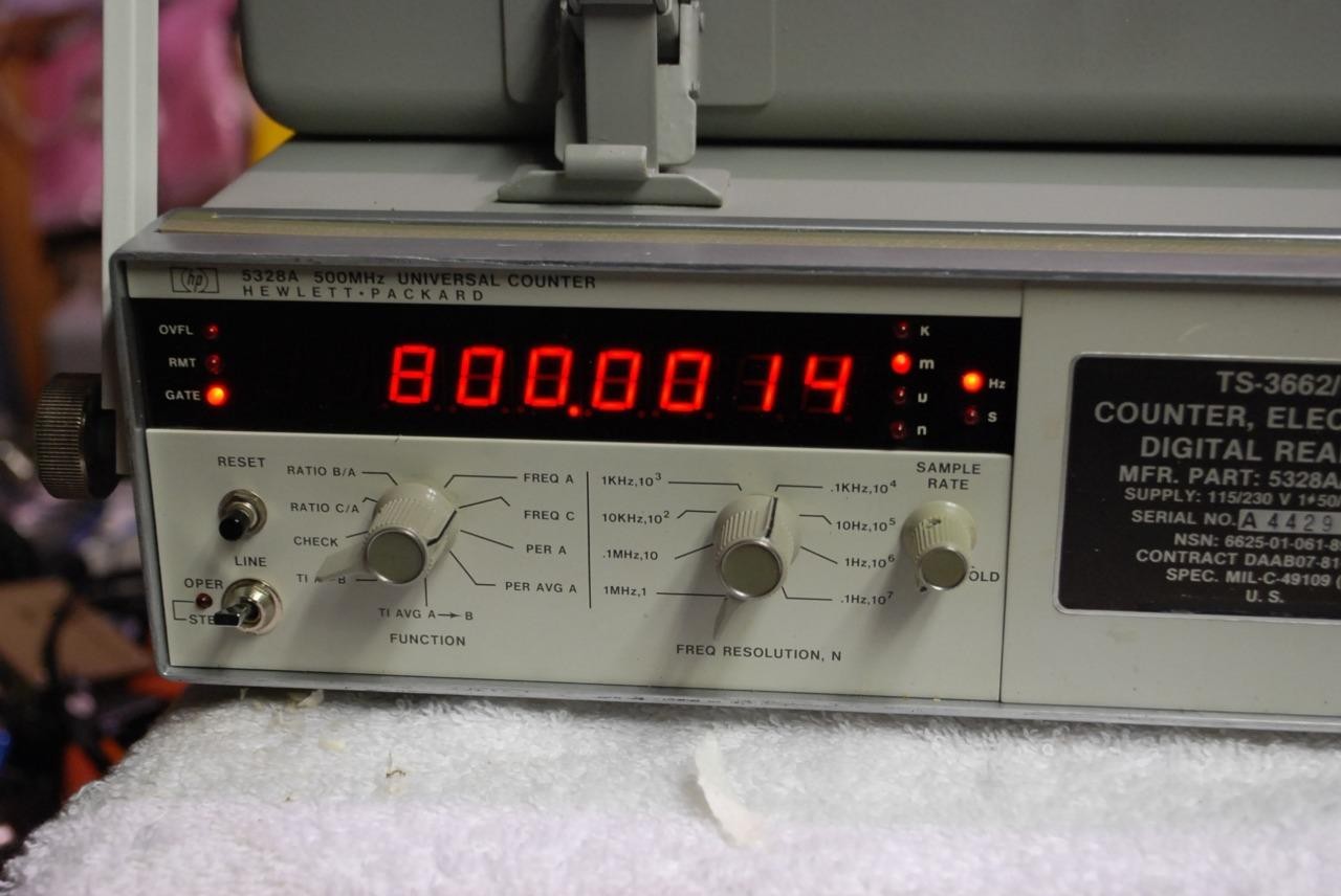HP 5328A Universal Counter C-Channel 500 MHz Option H99 Opt 011 and 42