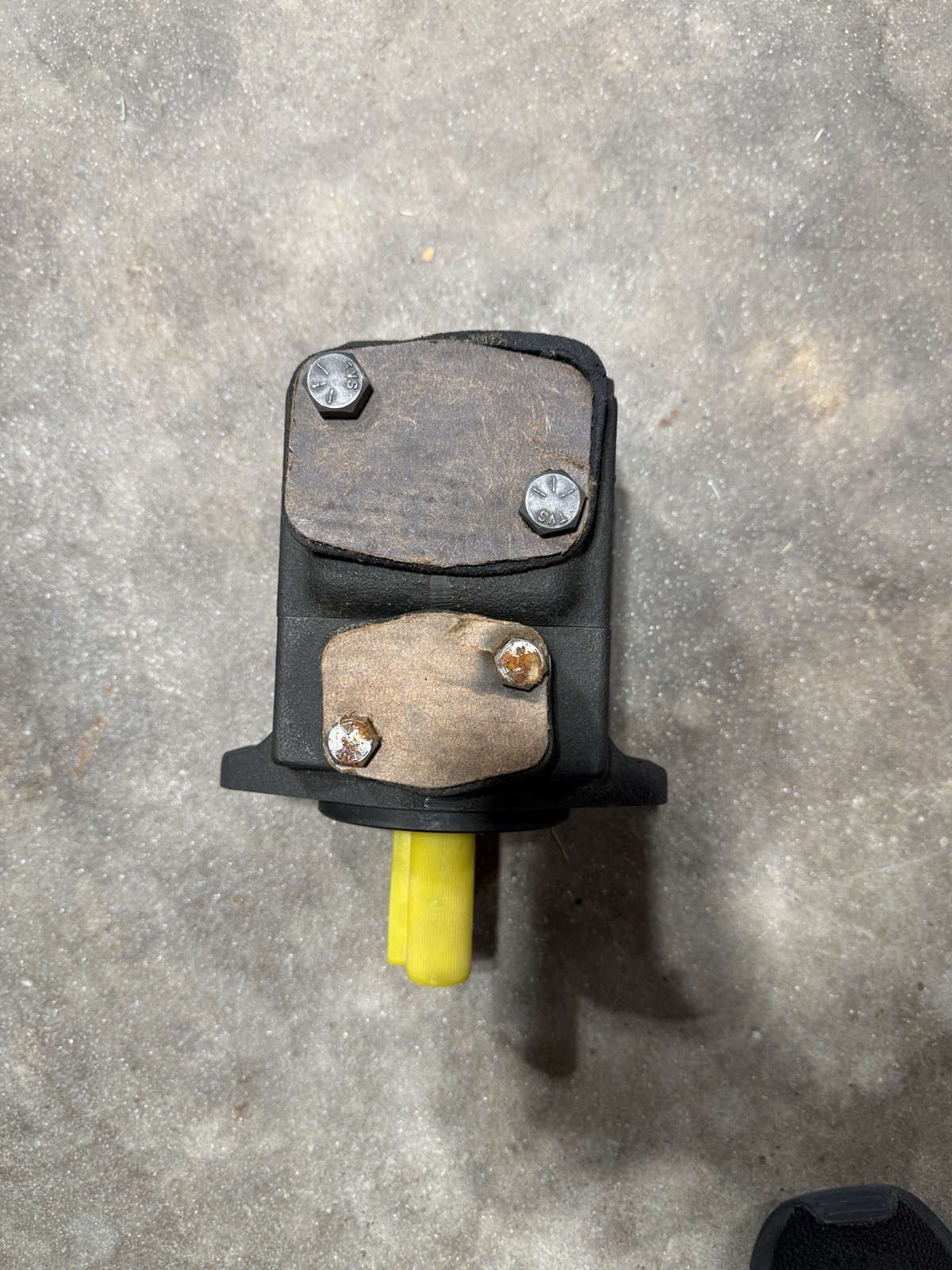 Veljan Hydraulic Pump T6CM-B06-1R00-C1 Made in India High-Quality Industrial