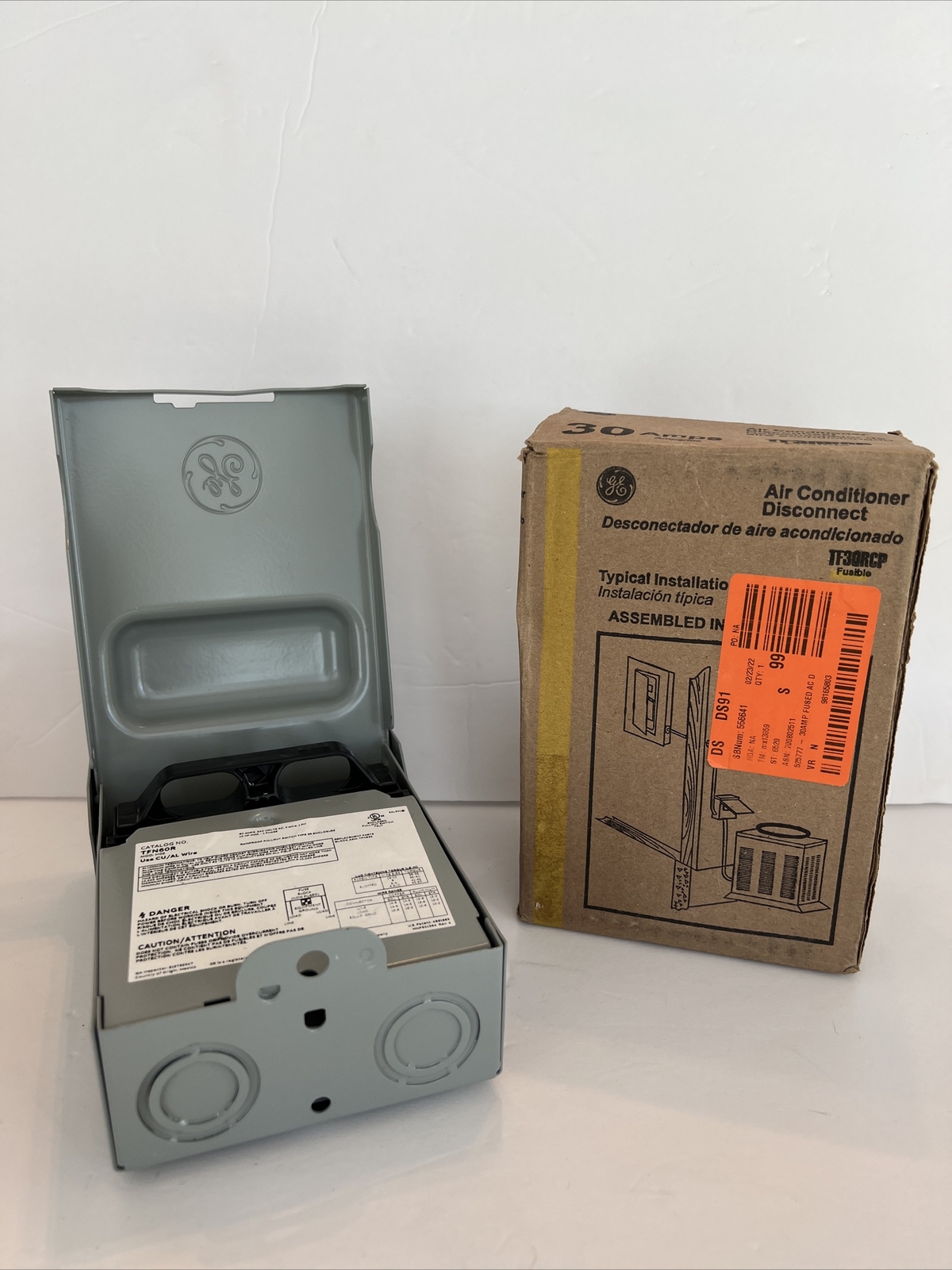 GE 30-Amp Fusible Enclosed Molded Case Switch Disconnect