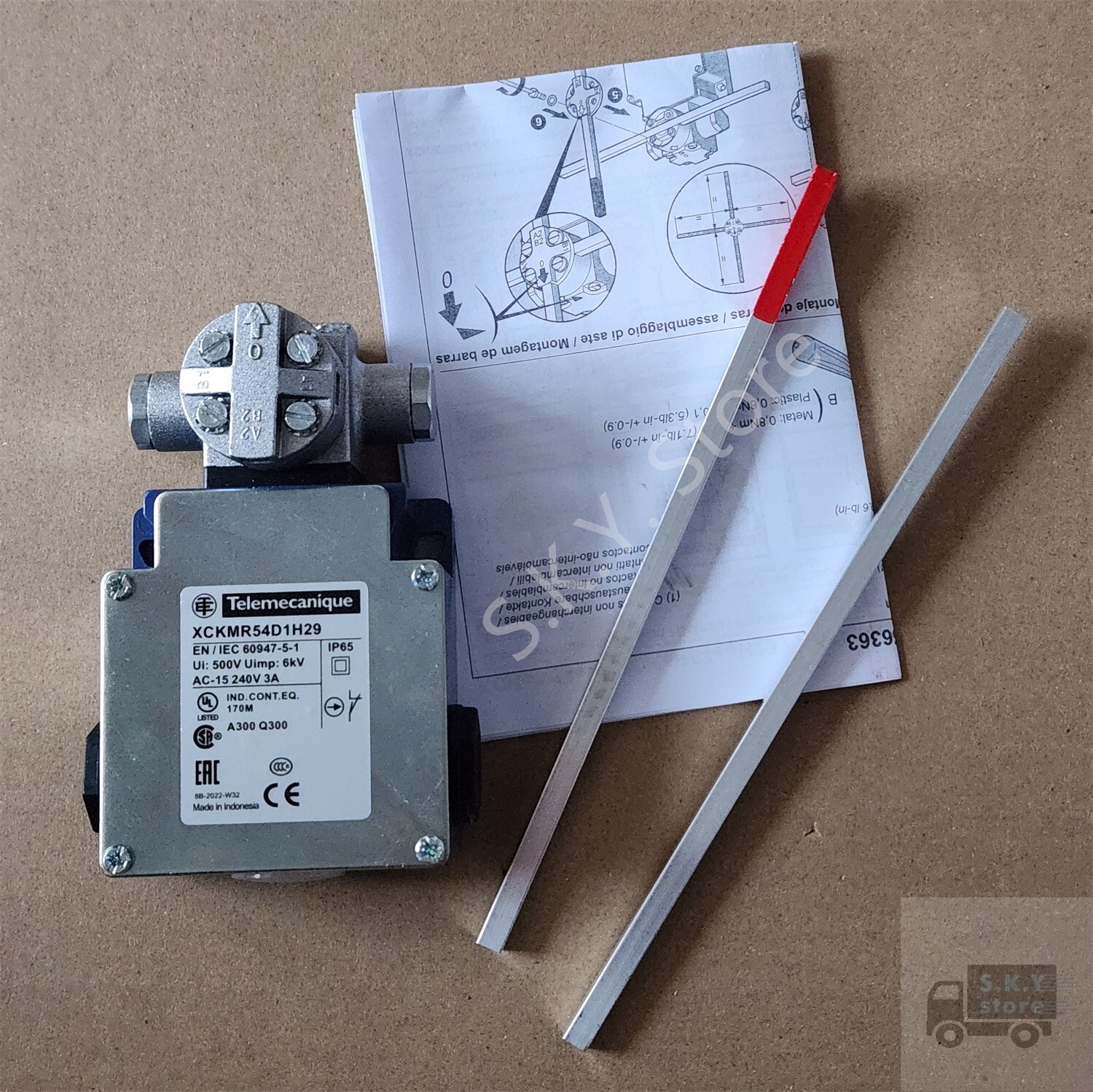 1 x New in Box XCKMR54D1H29 Telemecanique LIMIT SWITCH, Free shipping